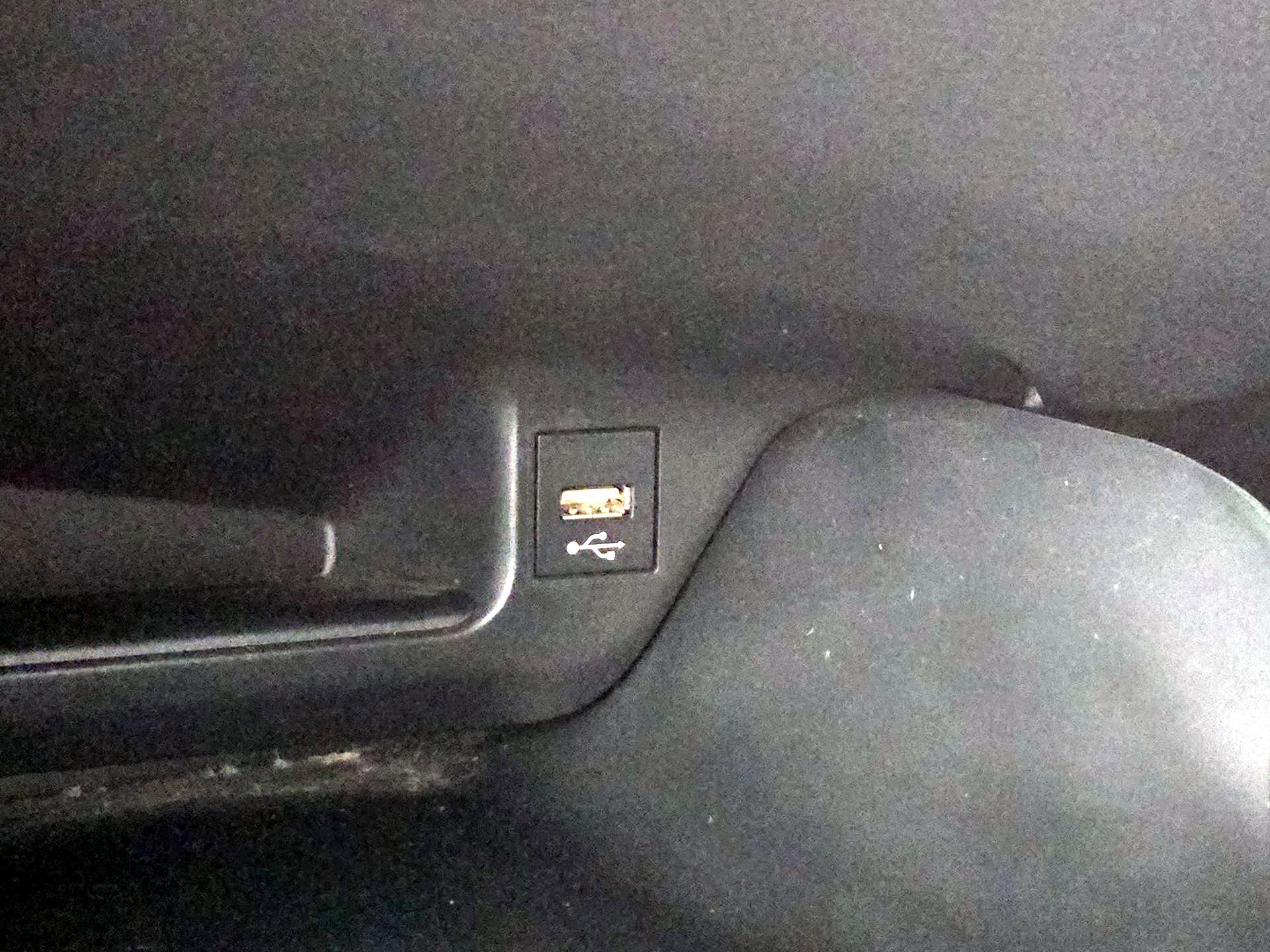 Thumbnail: 2020 Toyota C-HR - 18