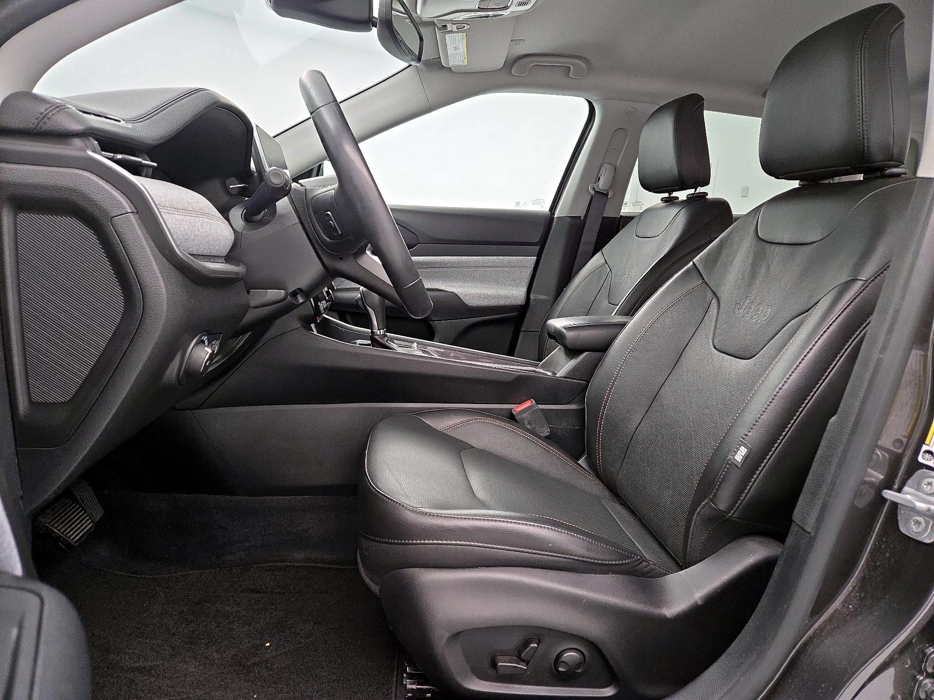 Thumbnail: 2022 Jeep Compass - 11