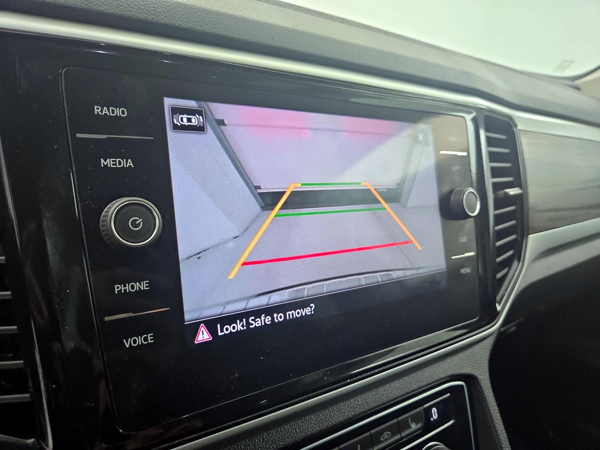 Thumbnail: 2023 Volkswagen Atlas - 14