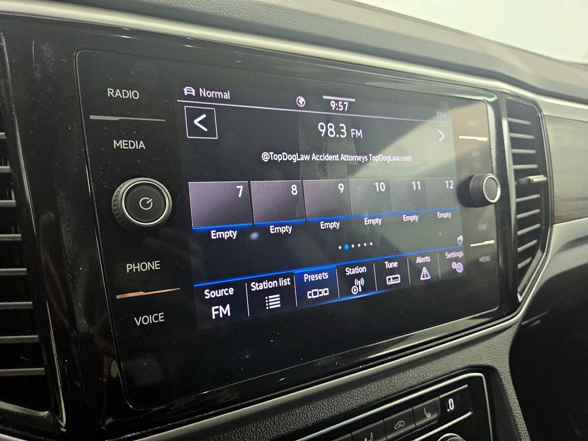 Thumbnail: 2023 Volkswagen Atlas - 15