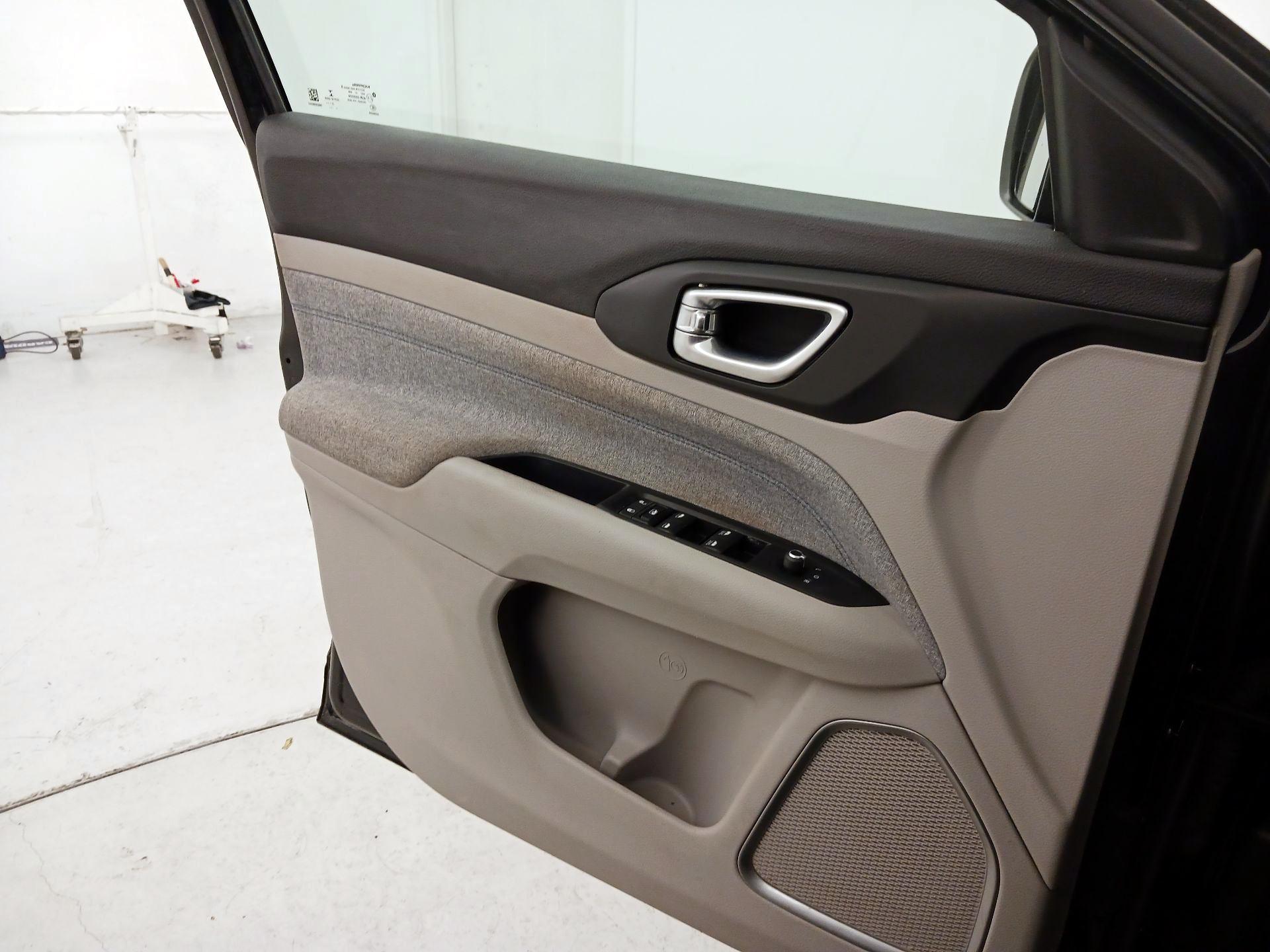 Thumbnail: 2022 Jeep Compass - 12