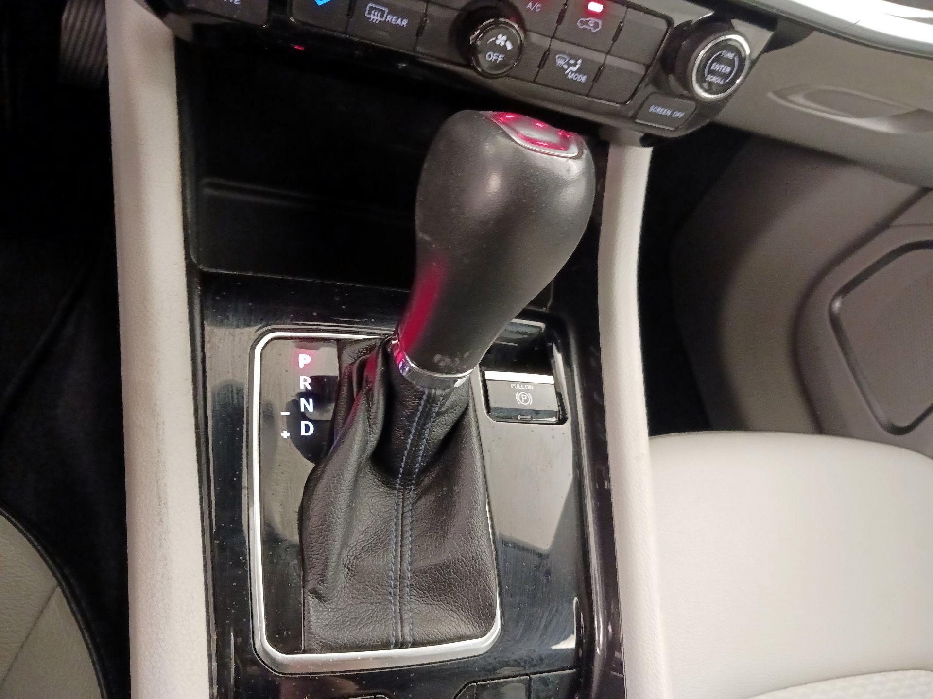 Thumbnail: 2022 Jeep Compass - 17