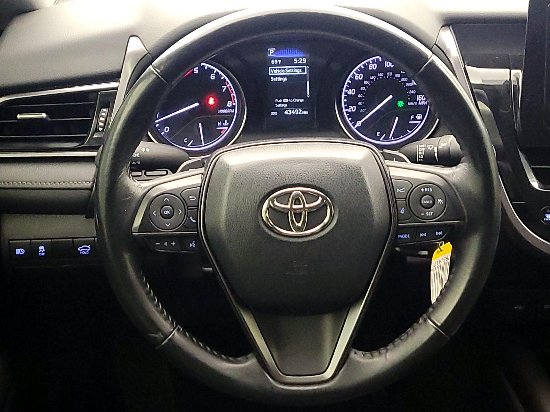 Thumbnail: 2023 Toyota Camry - 10