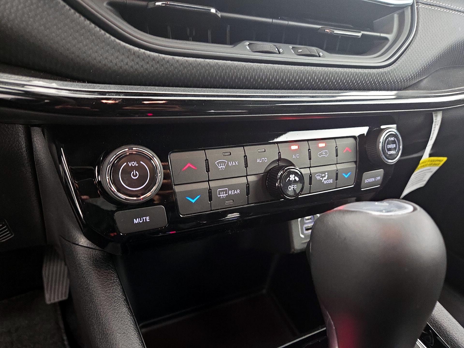 Thumbnail: 2024 Jeep Compass - 16