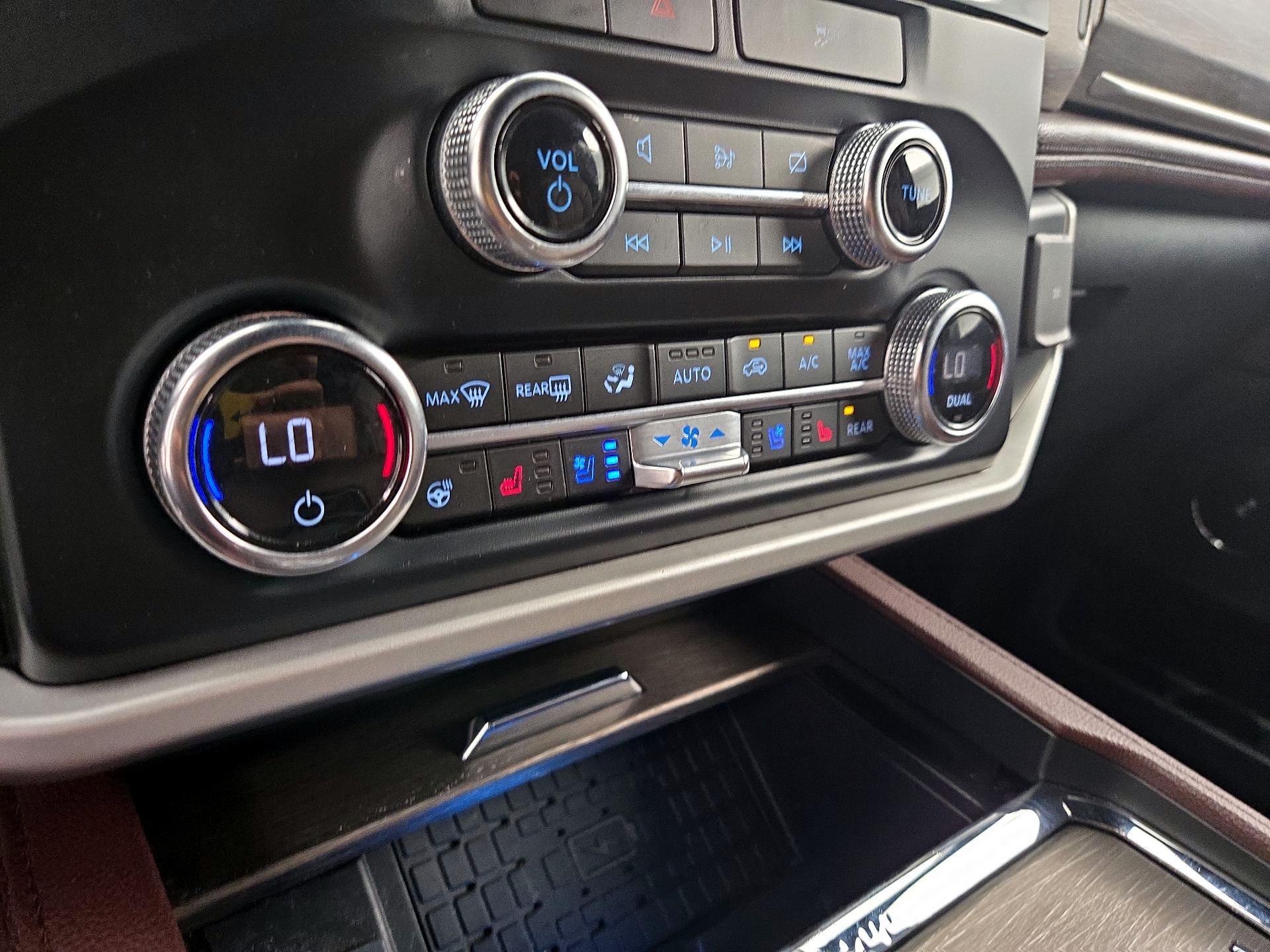 Thumbnail: 2024 Ford Expedition - 17