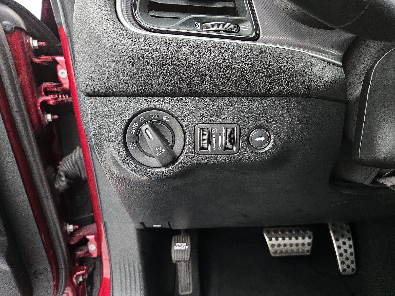 2022 Dodge Challenger R/T - Photo 14