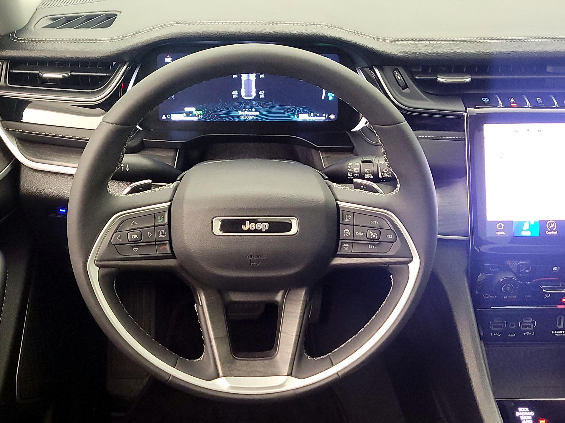 Thumbnail: 2024 Jeep Grand Cherokee - 10