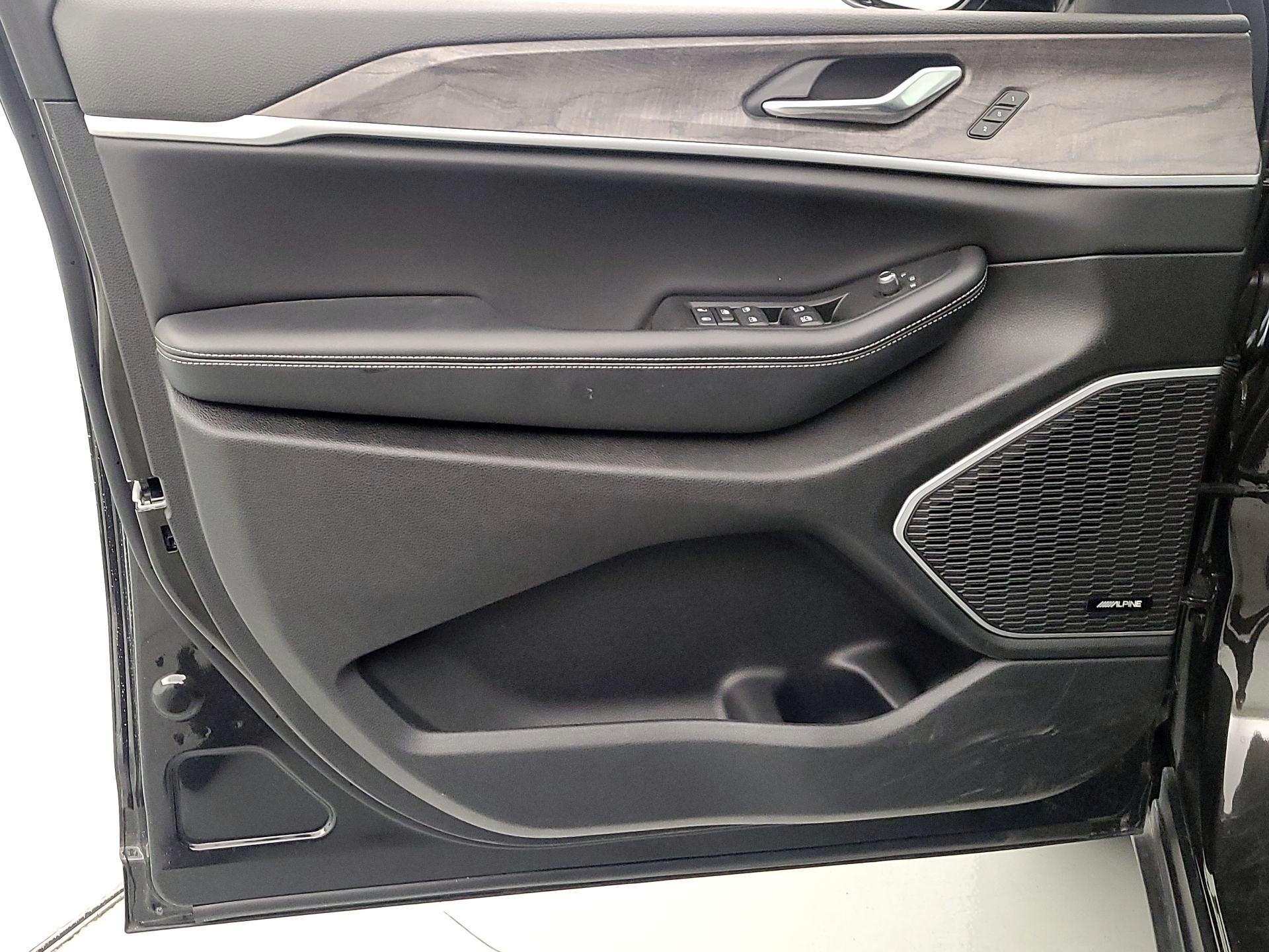 Thumbnail: 2024 Jeep Grand Cherokee - 12