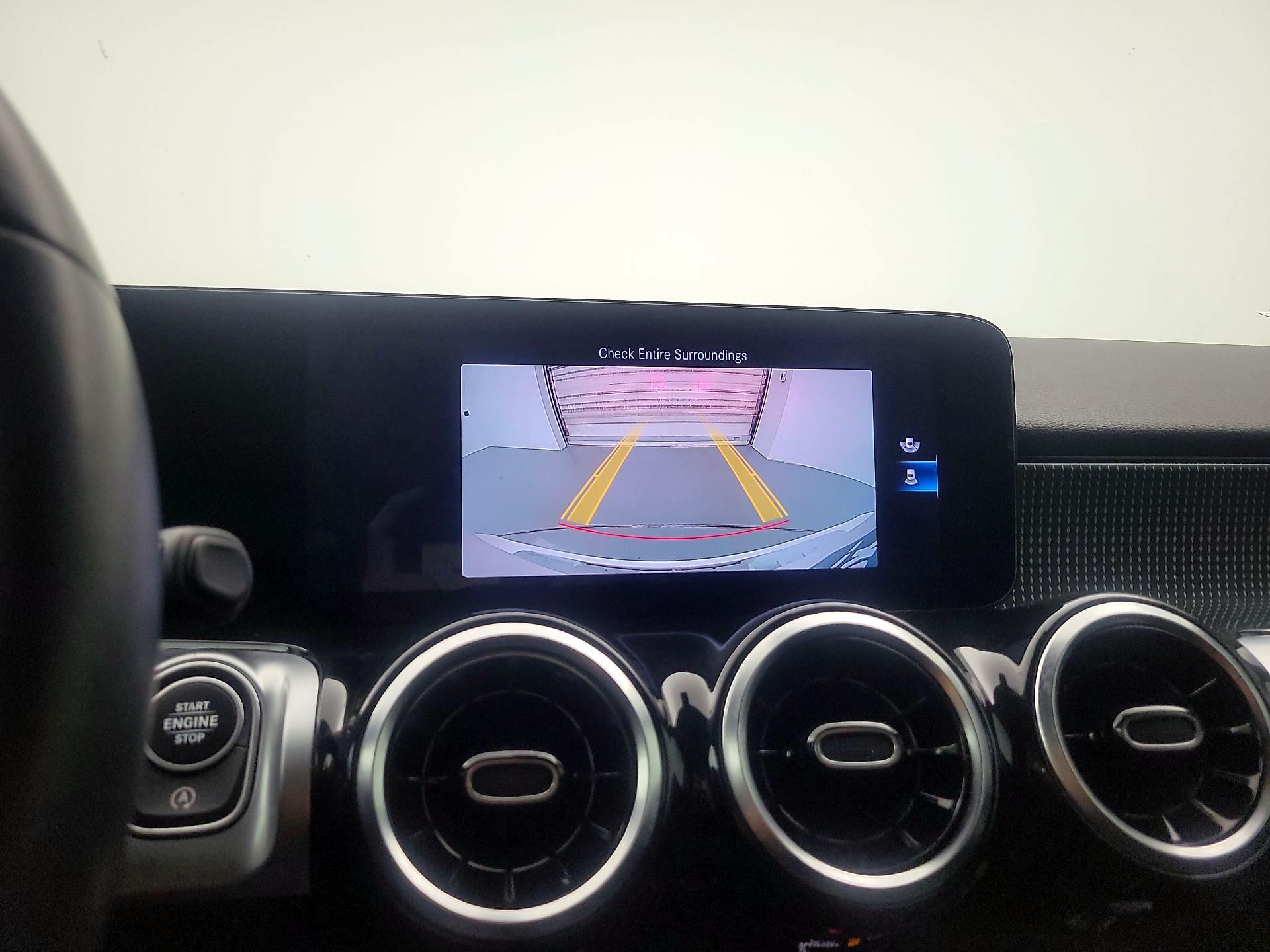 Thumbnail: 2022 Mercedes-Benz GLB - 14