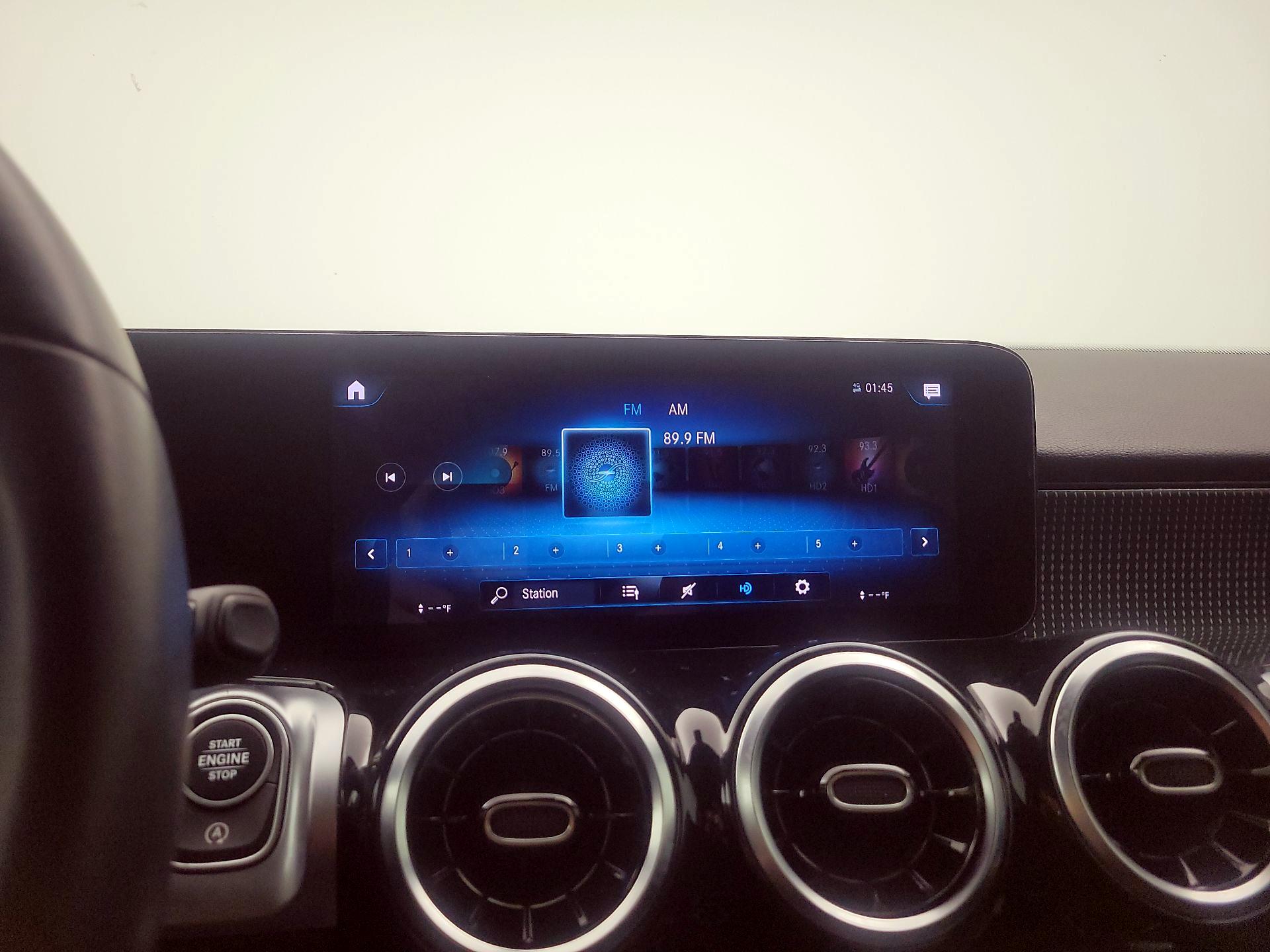 Thumbnail: 2022 Mercedes-Benz GLB - 15