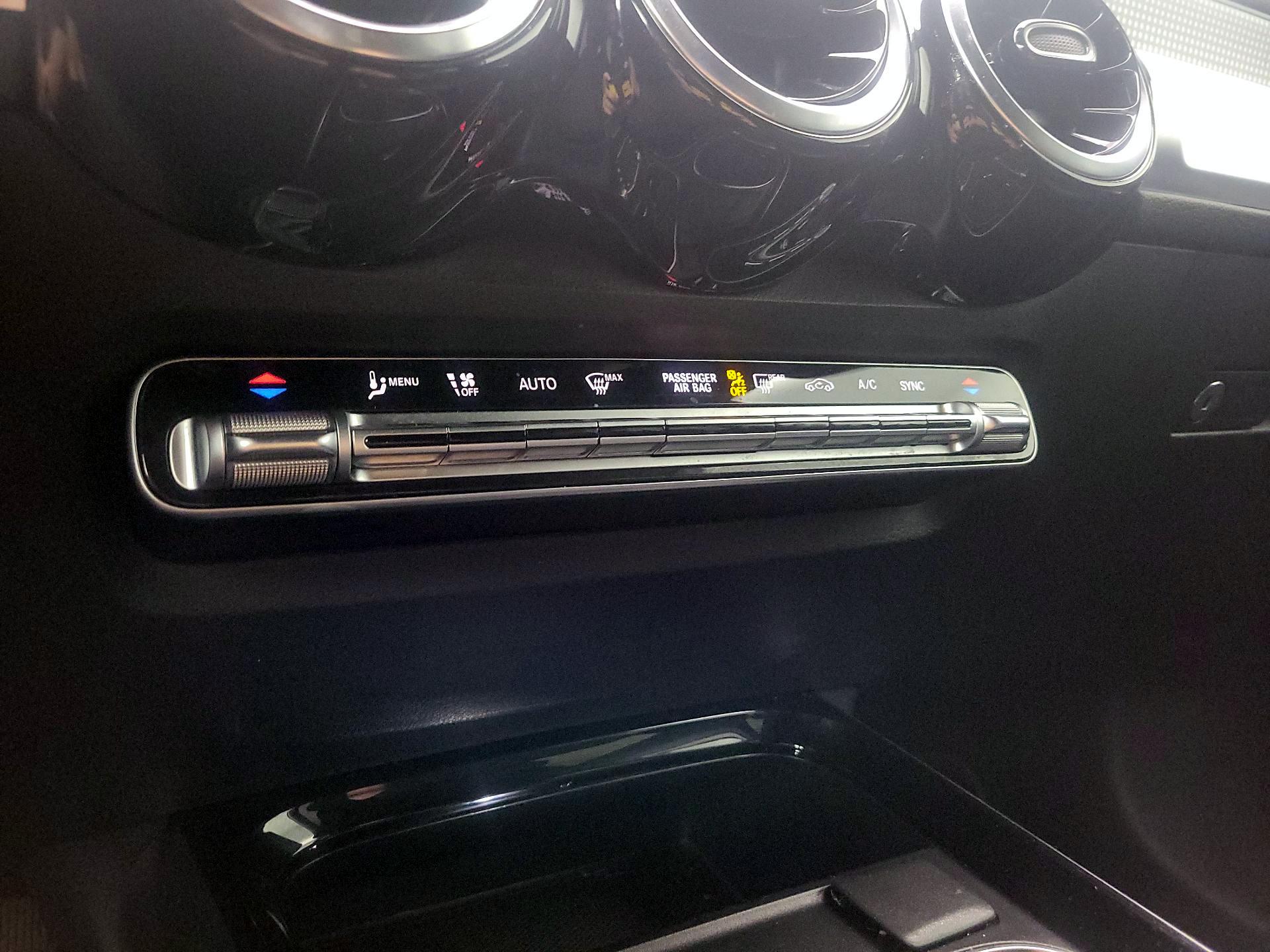 Thumbnail: 2022 Mercedes-Benz GLB - 16