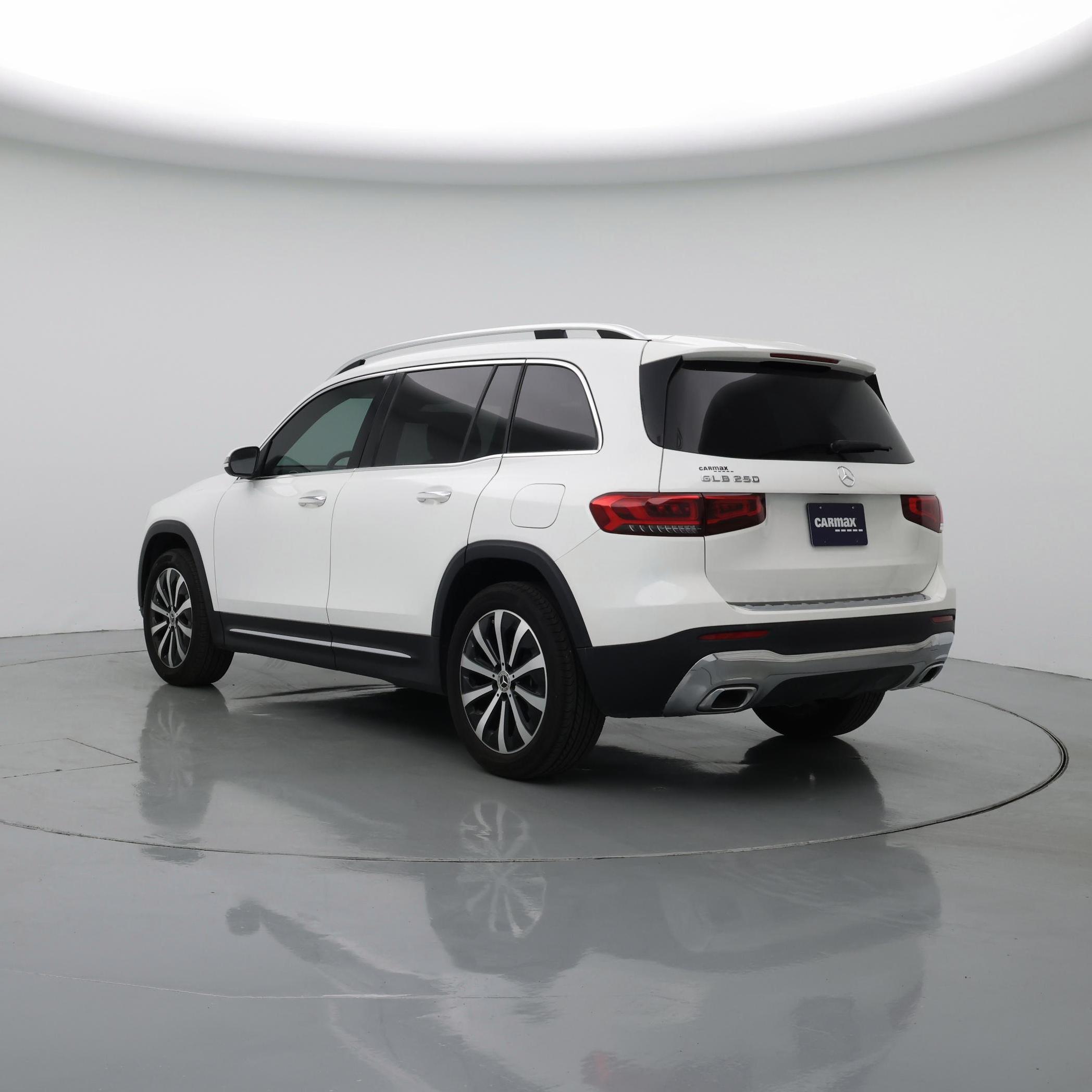 Thumbnail: 2022 Mercedes-Benz GLB - 2