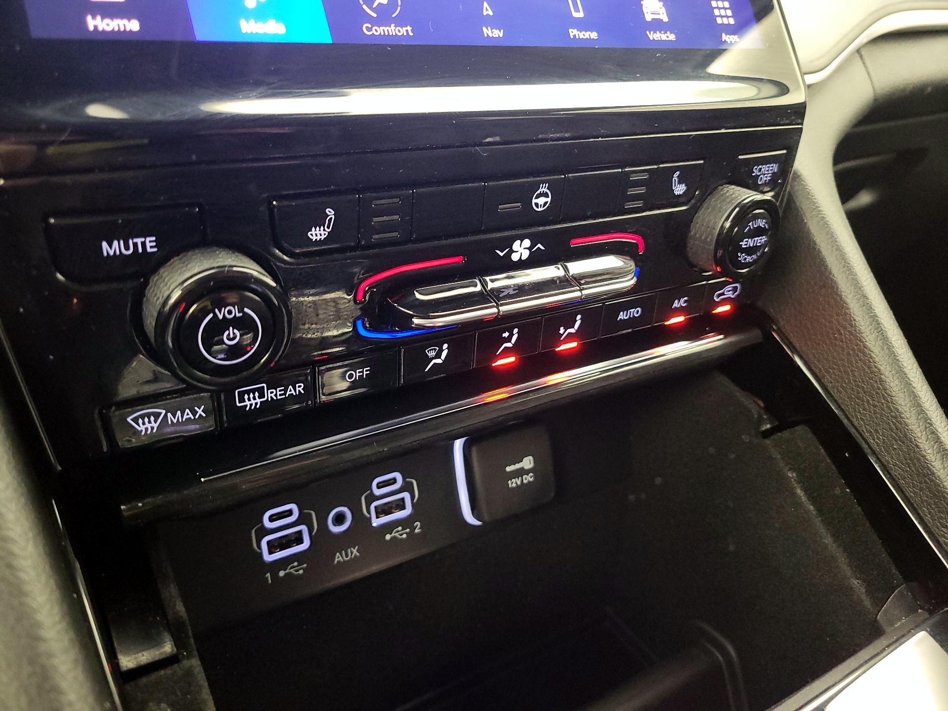 Thumbnail: 2021 Jeep Grand Cherokee L - 17