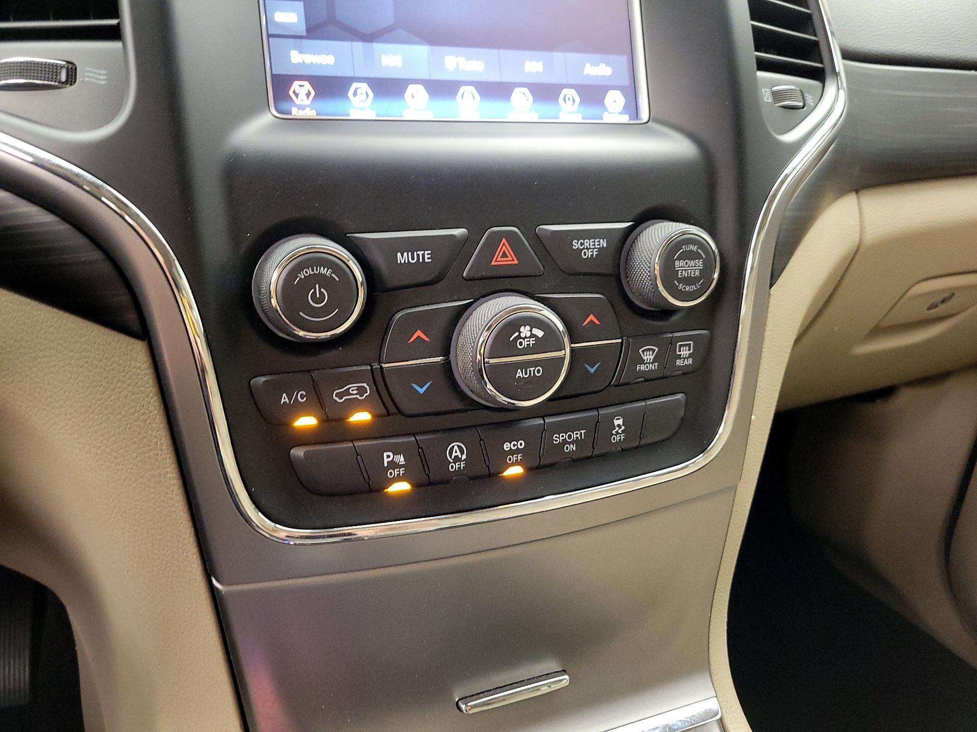 Thumbnail: 2021 Jeep Grand Cherokee - 16