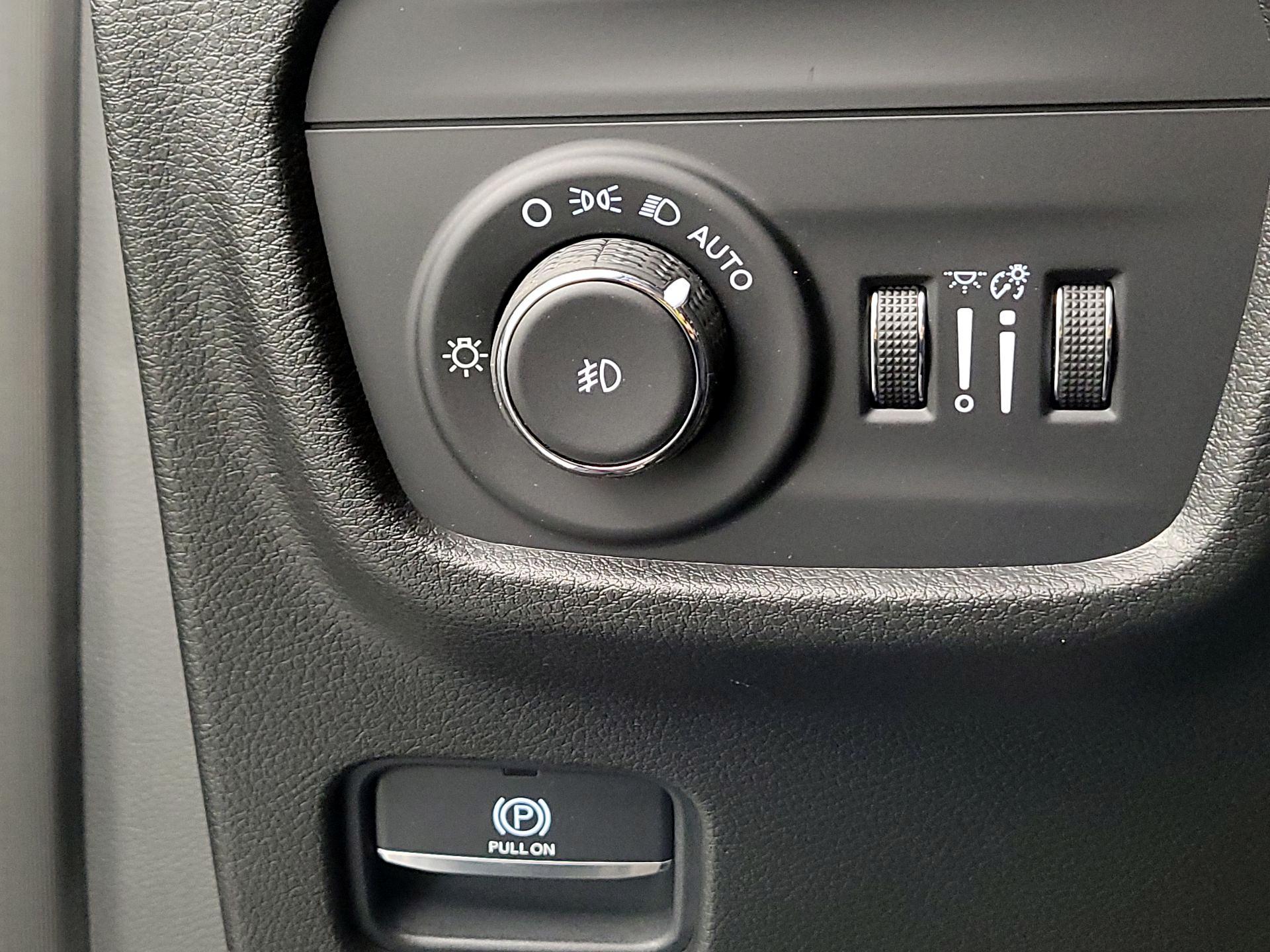 Thumbnail: 2022 Jeep Grand Cherokee - 13