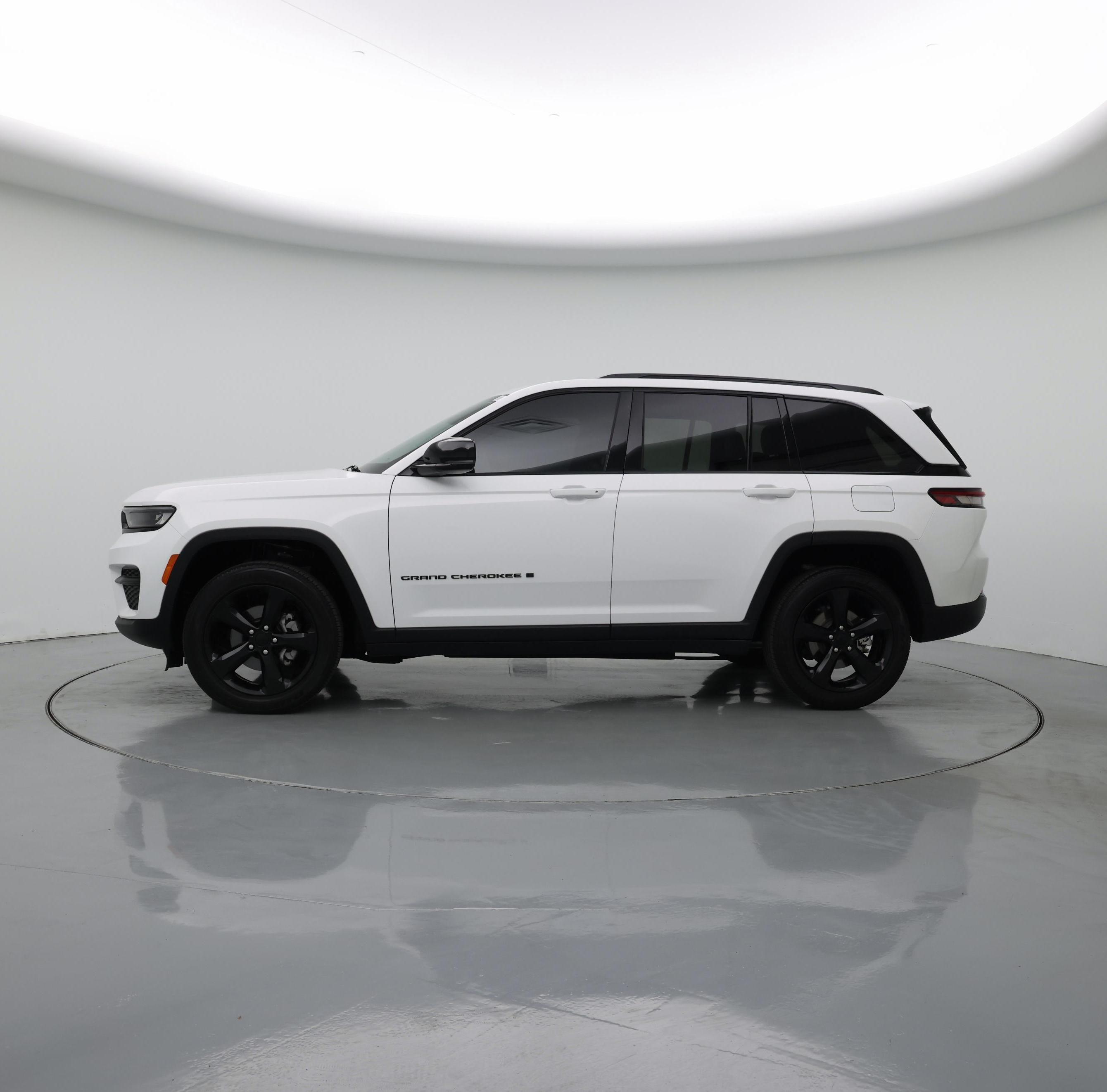 Thumbnail: 2023 Jeep Grand Cherokee - 3