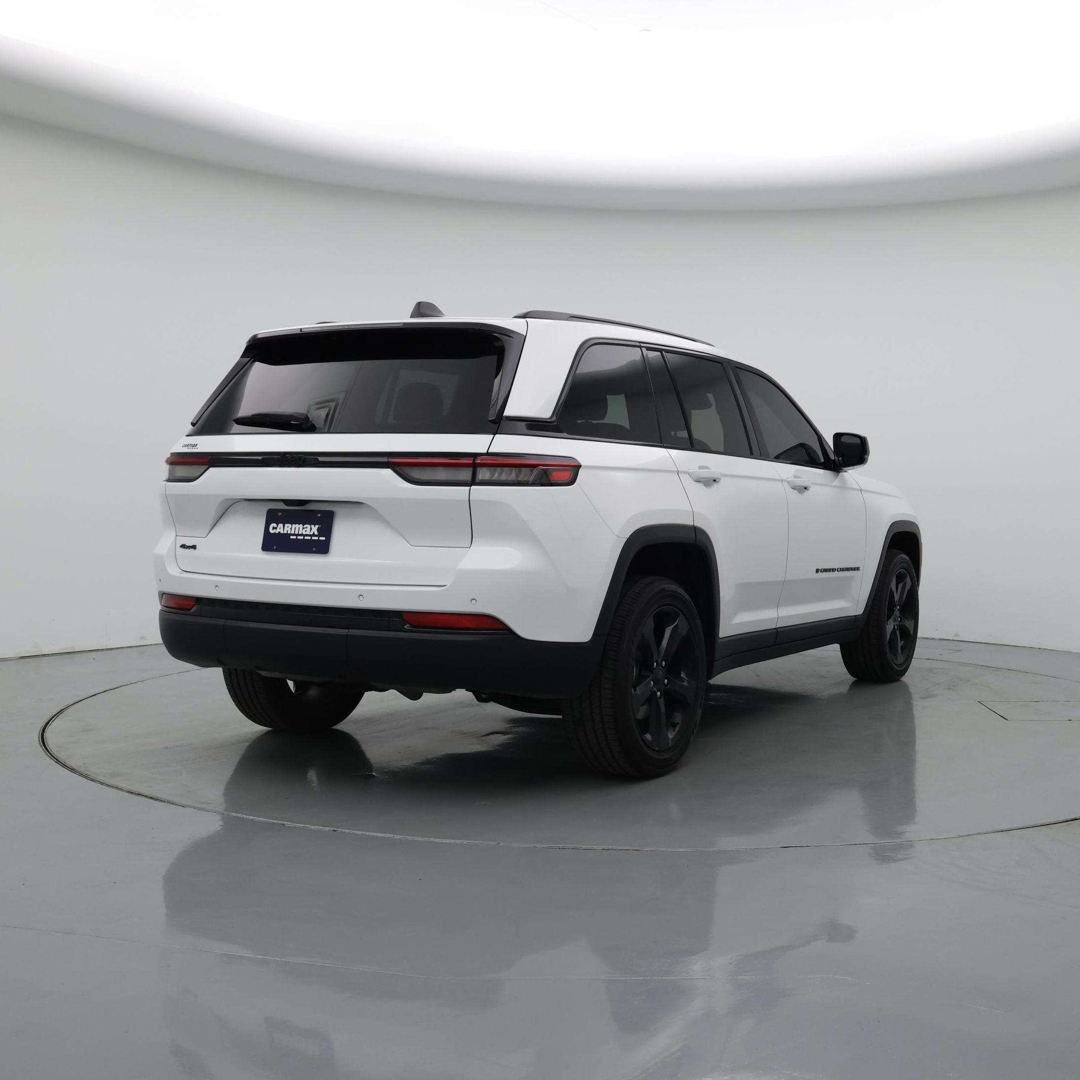 Thumbnail: 2023 Jeep Grand Cherokee - 8