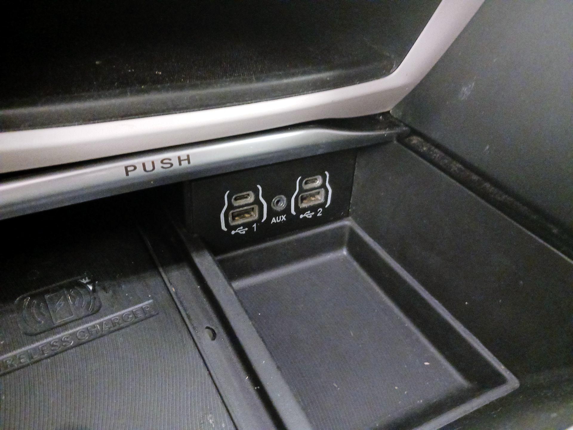 Thumbnail: 2022 Chrysler Pacifica - 19