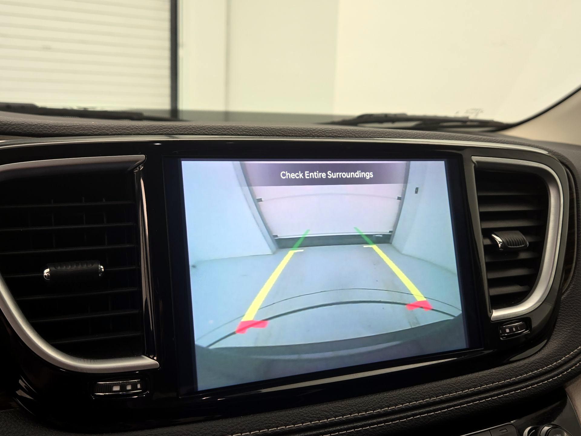 Thumbnail: 2023 Chrysler Pacifica - 15