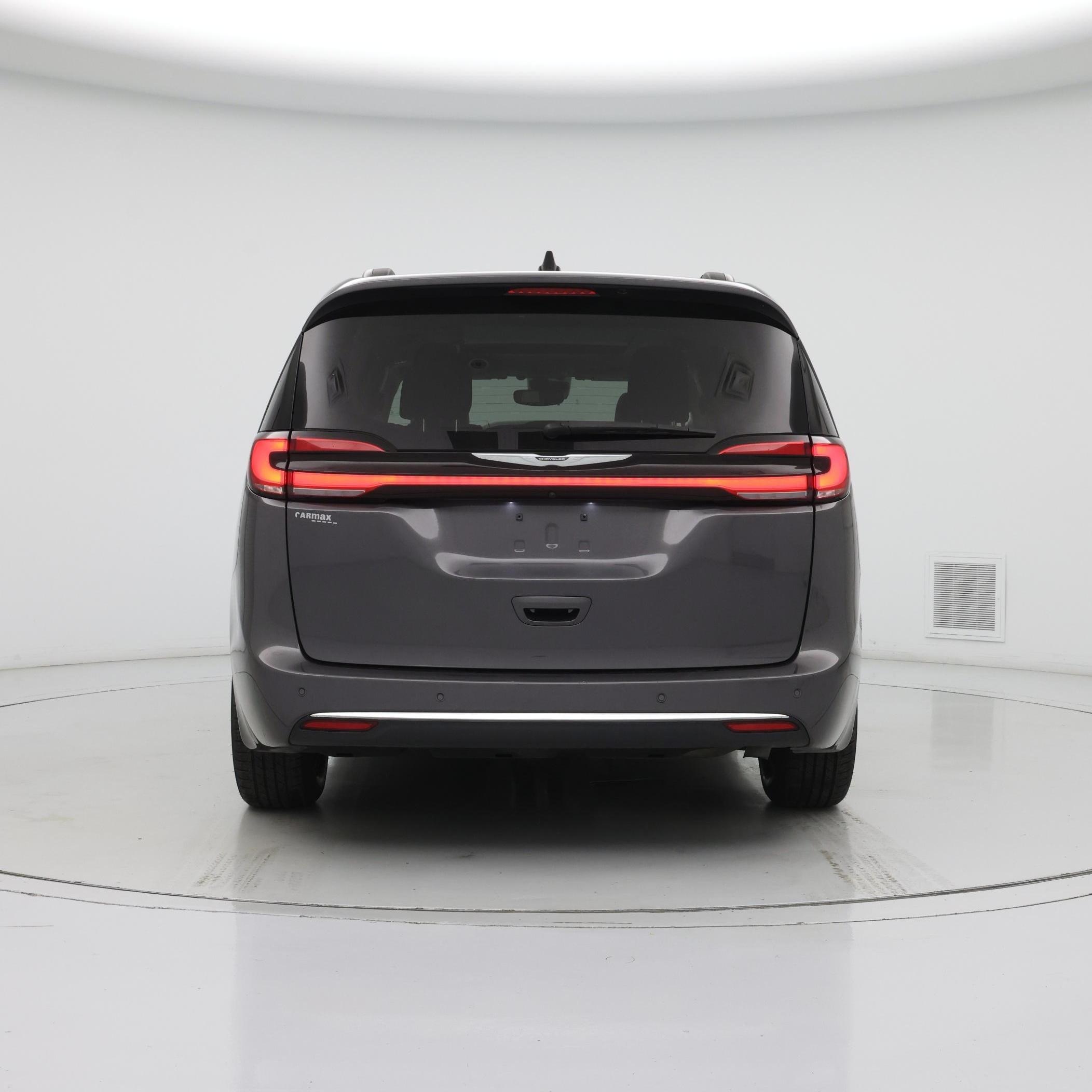 Thumbnail: 2023 Chrysler Pacifica - 6