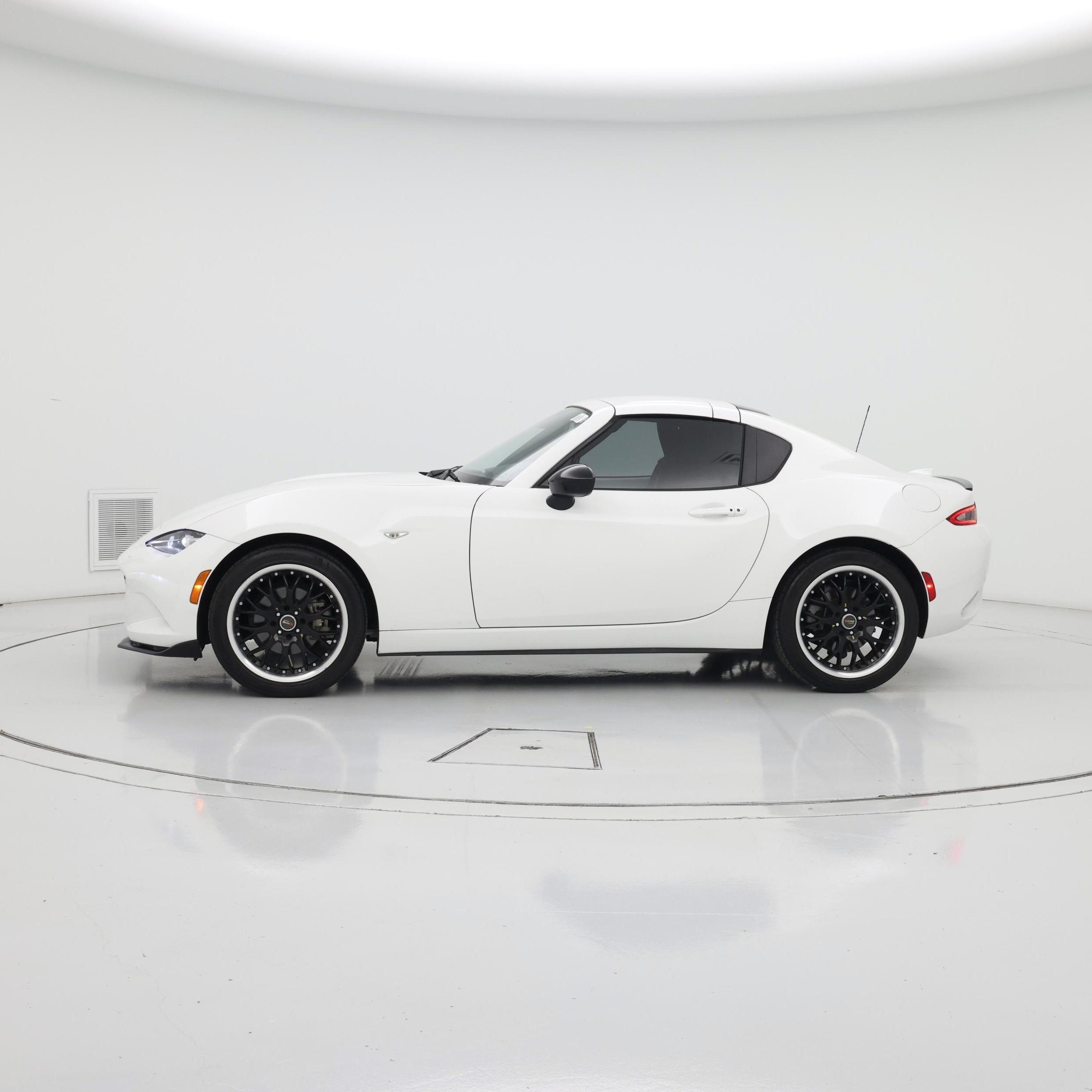 Thumbnail: 2021 Mazda MX-5 Miata - 3