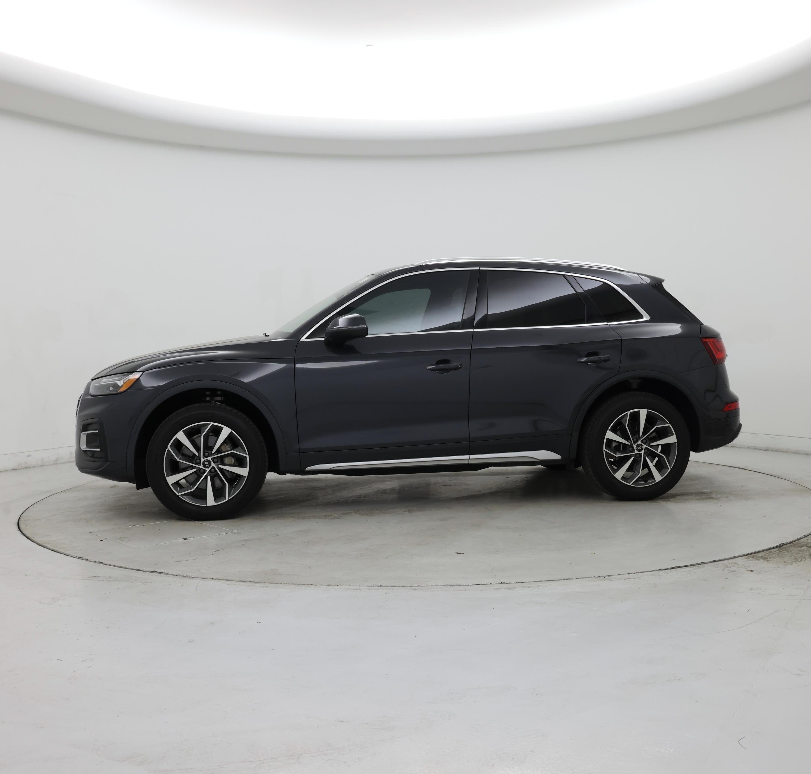 Thumbnail: 2021 Audi Q5 - 3