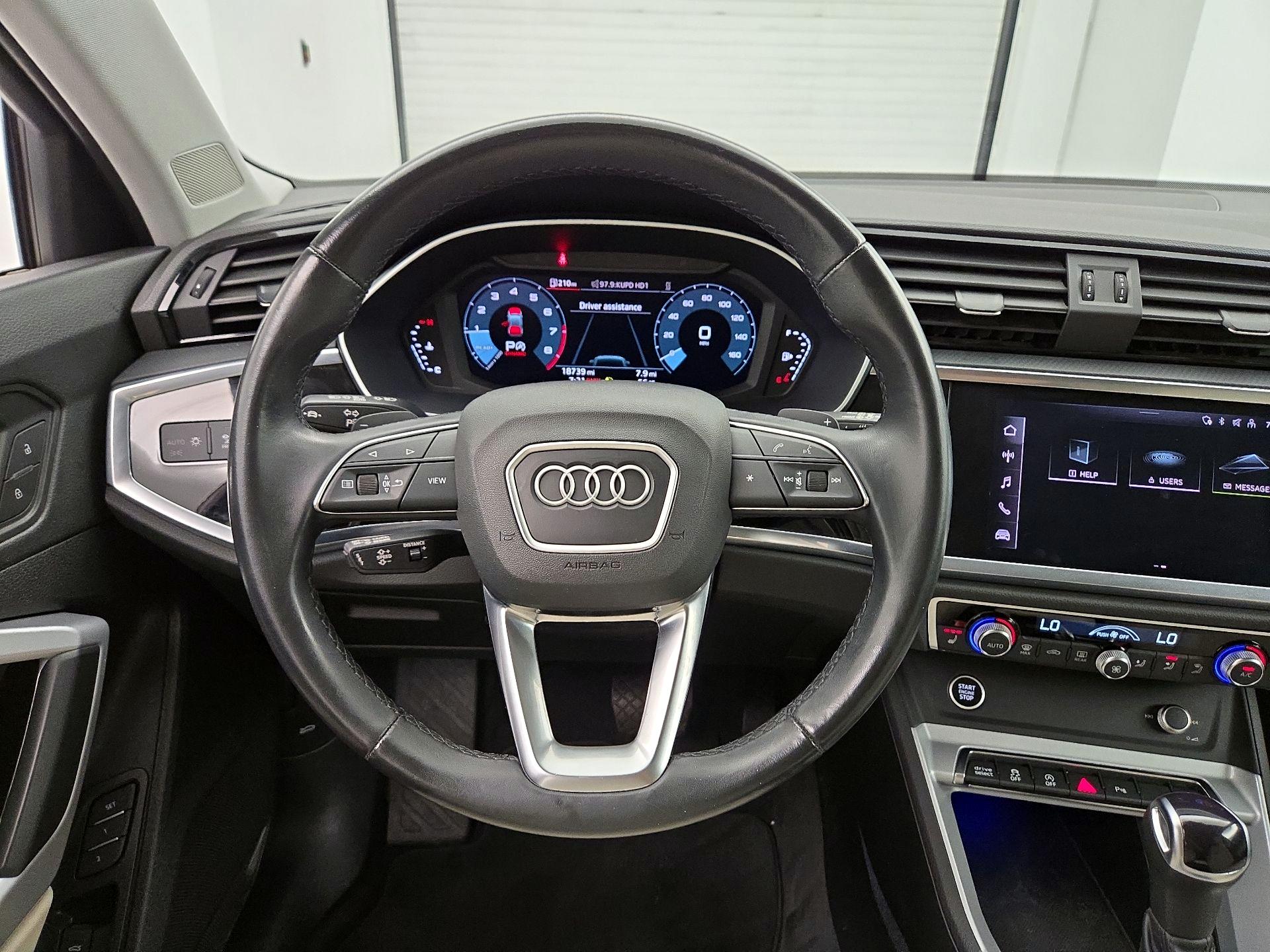 Thumbnail: 2022 Audi Q3 - 10