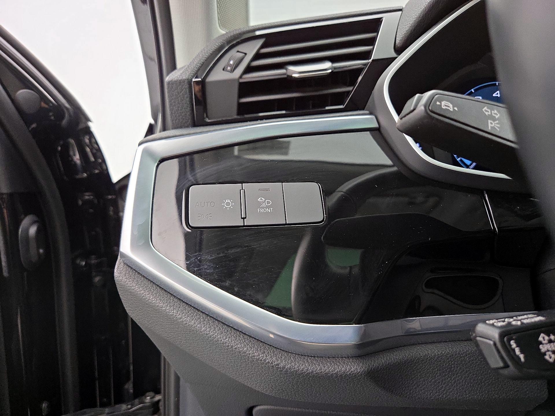 Thumbnail: 2022 Audi Q3 - 13
