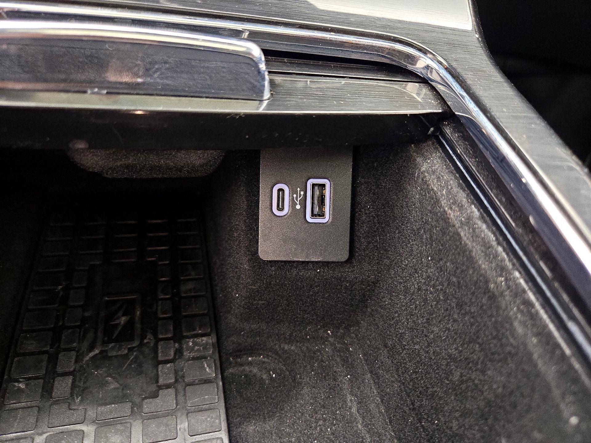 Thumbnail: 2023 Lincoln Nautilus - 19