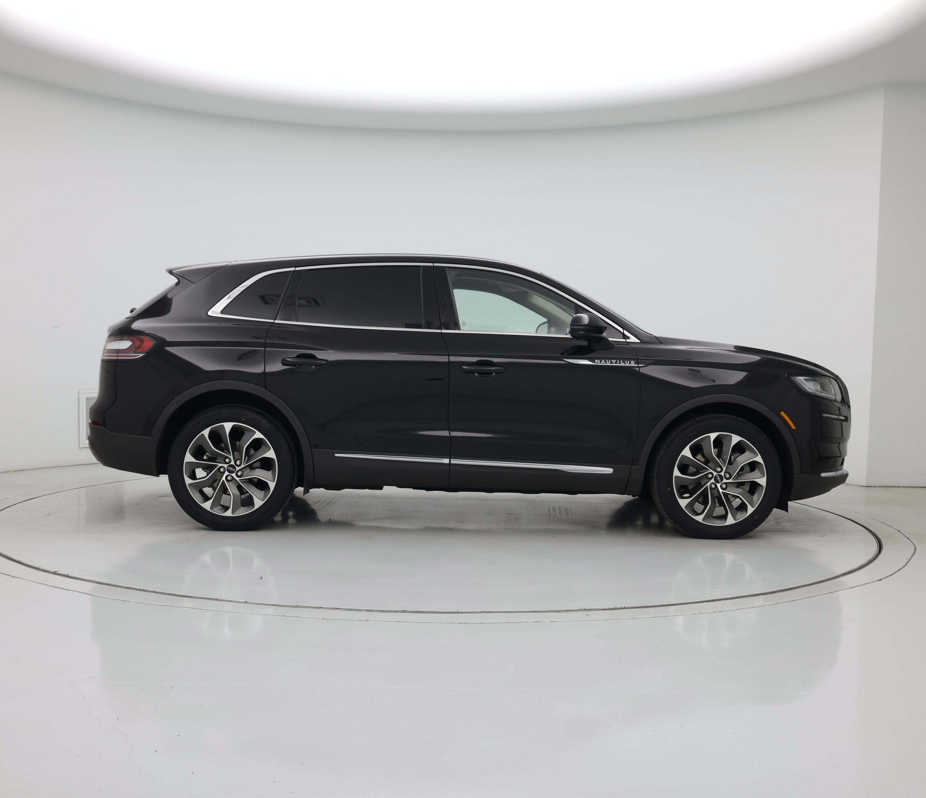 Thumbnail: 2023 Lincoln Nautilus - 7