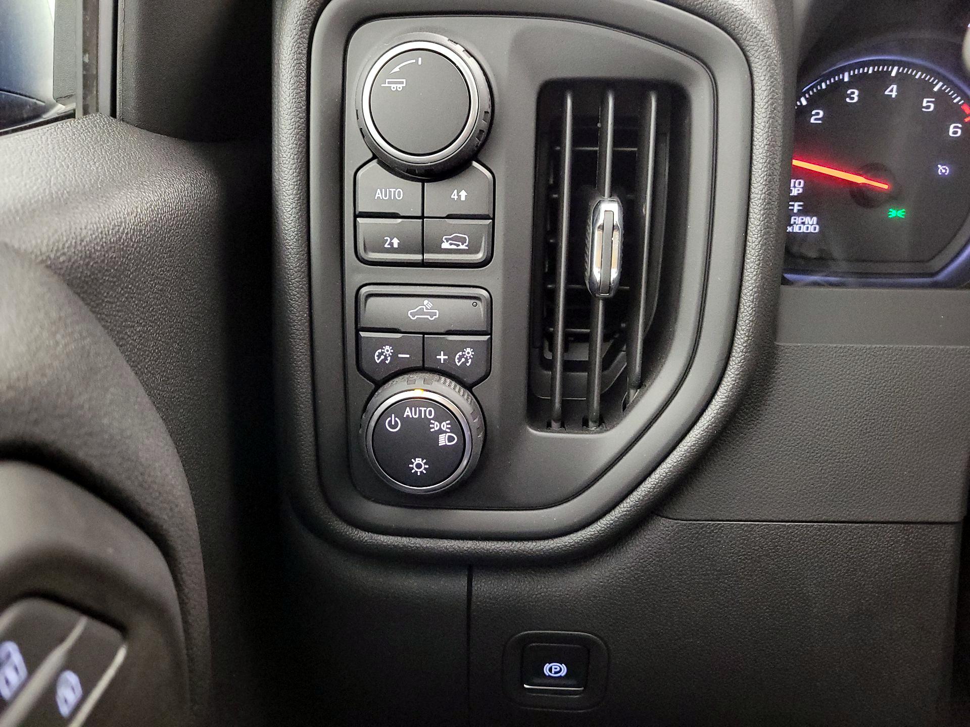 Thumbnail: 2025 Chevrolet Silverado 1500 - 13