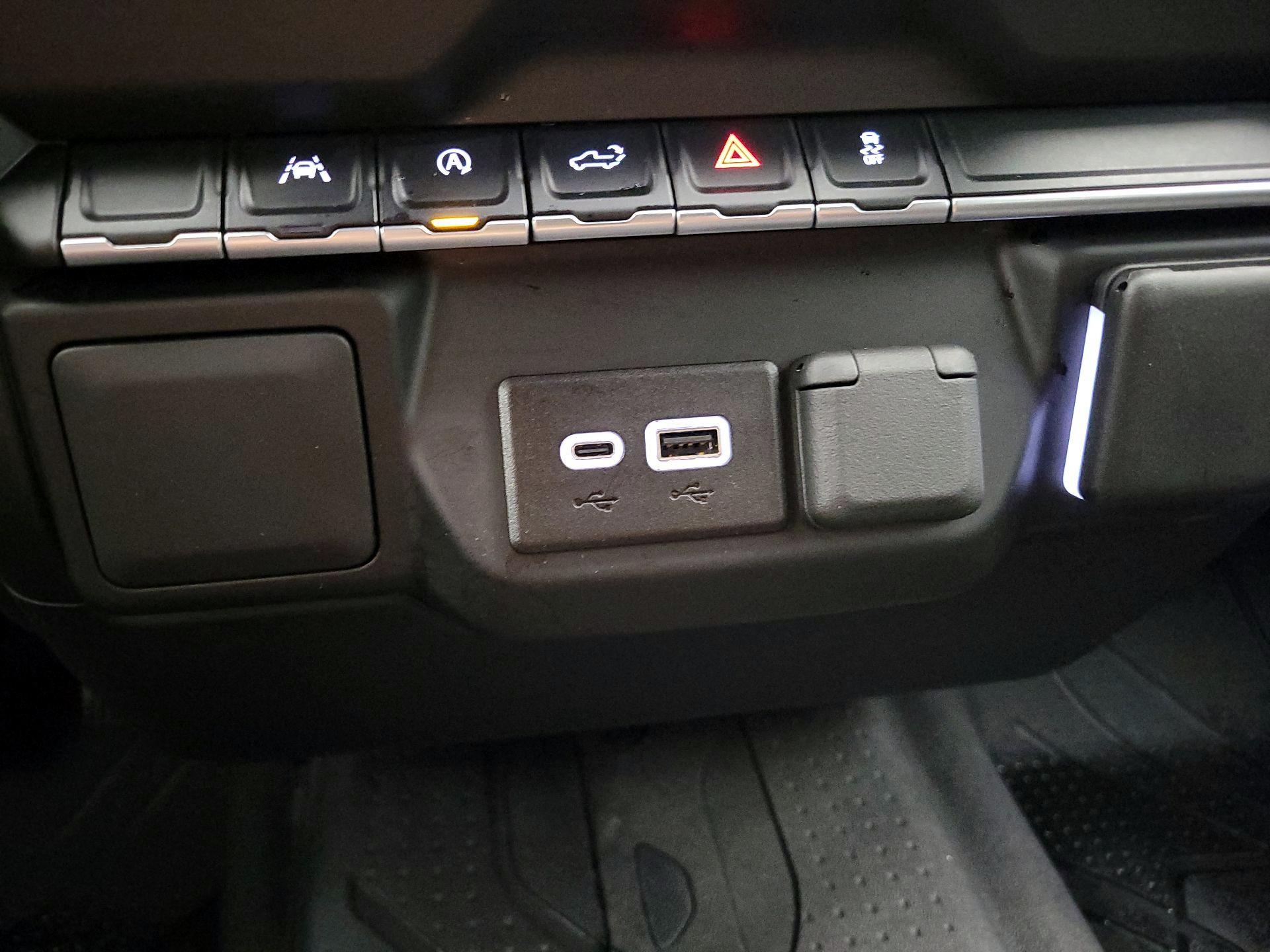 Thumbnail: 2025 Chevrolet Silverado 1500 - 18