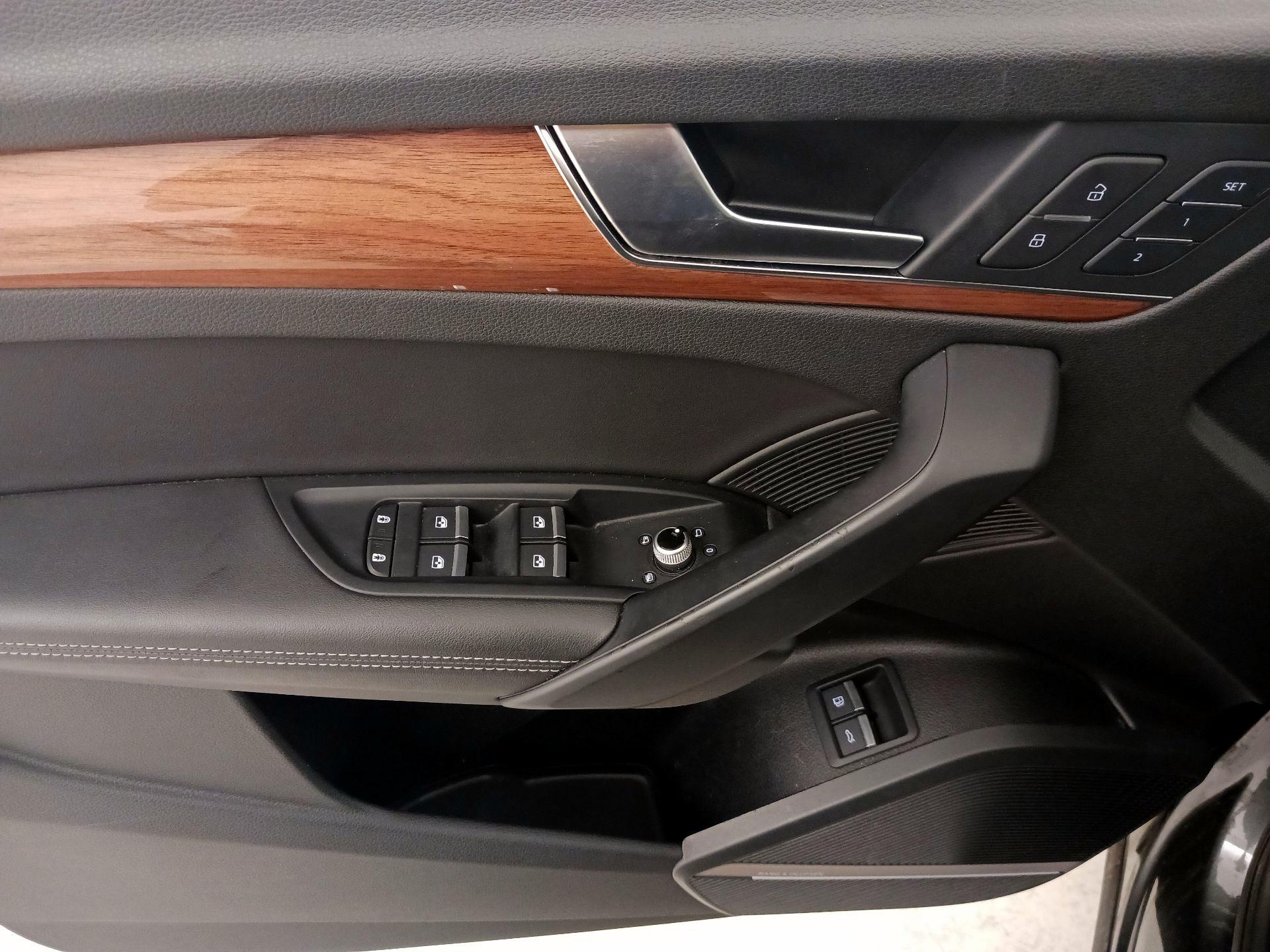 Thumbnail: 2021 Audi Q5 - 12