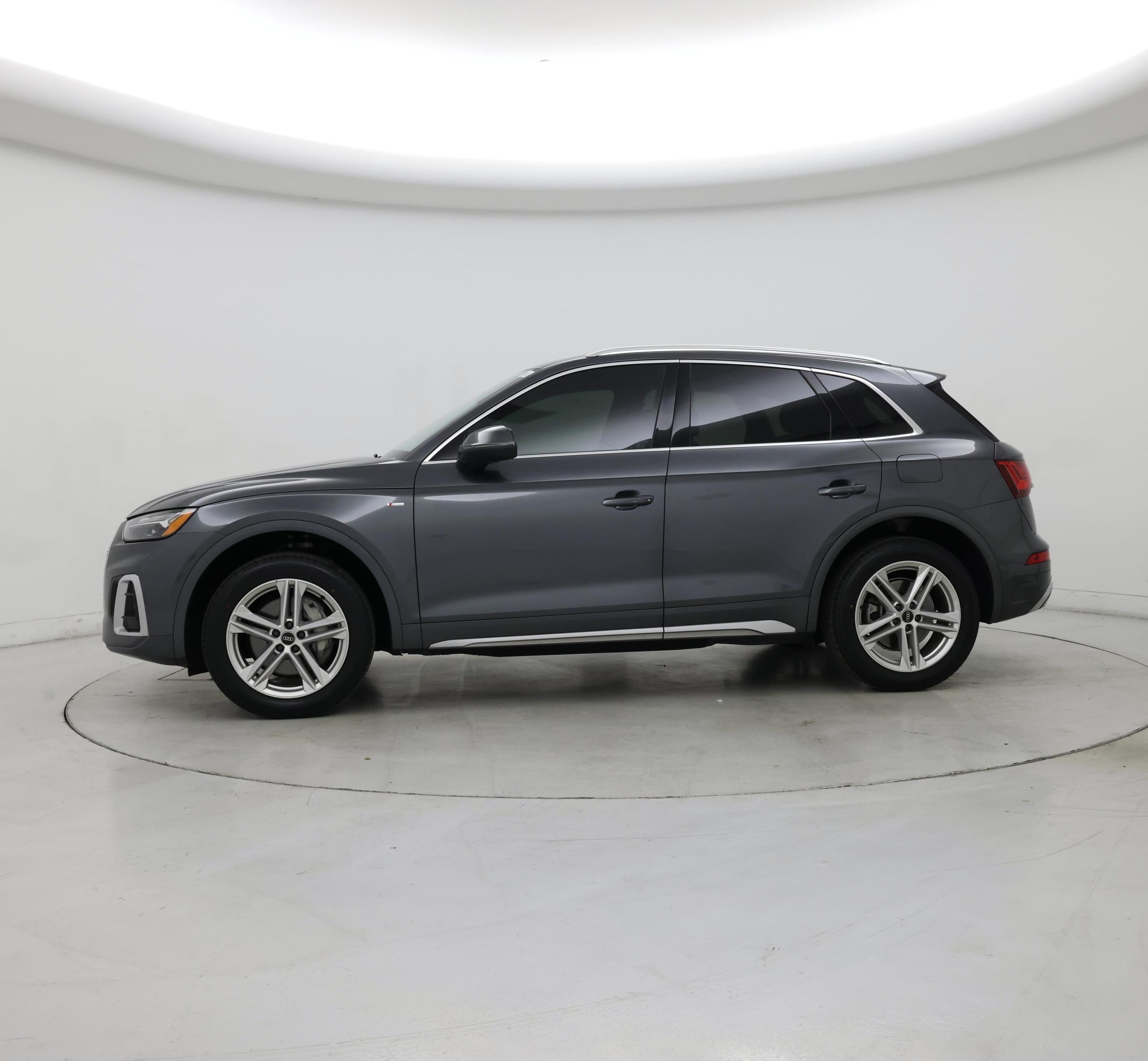 Thumbnail: 2021 Audi Q5 - 3