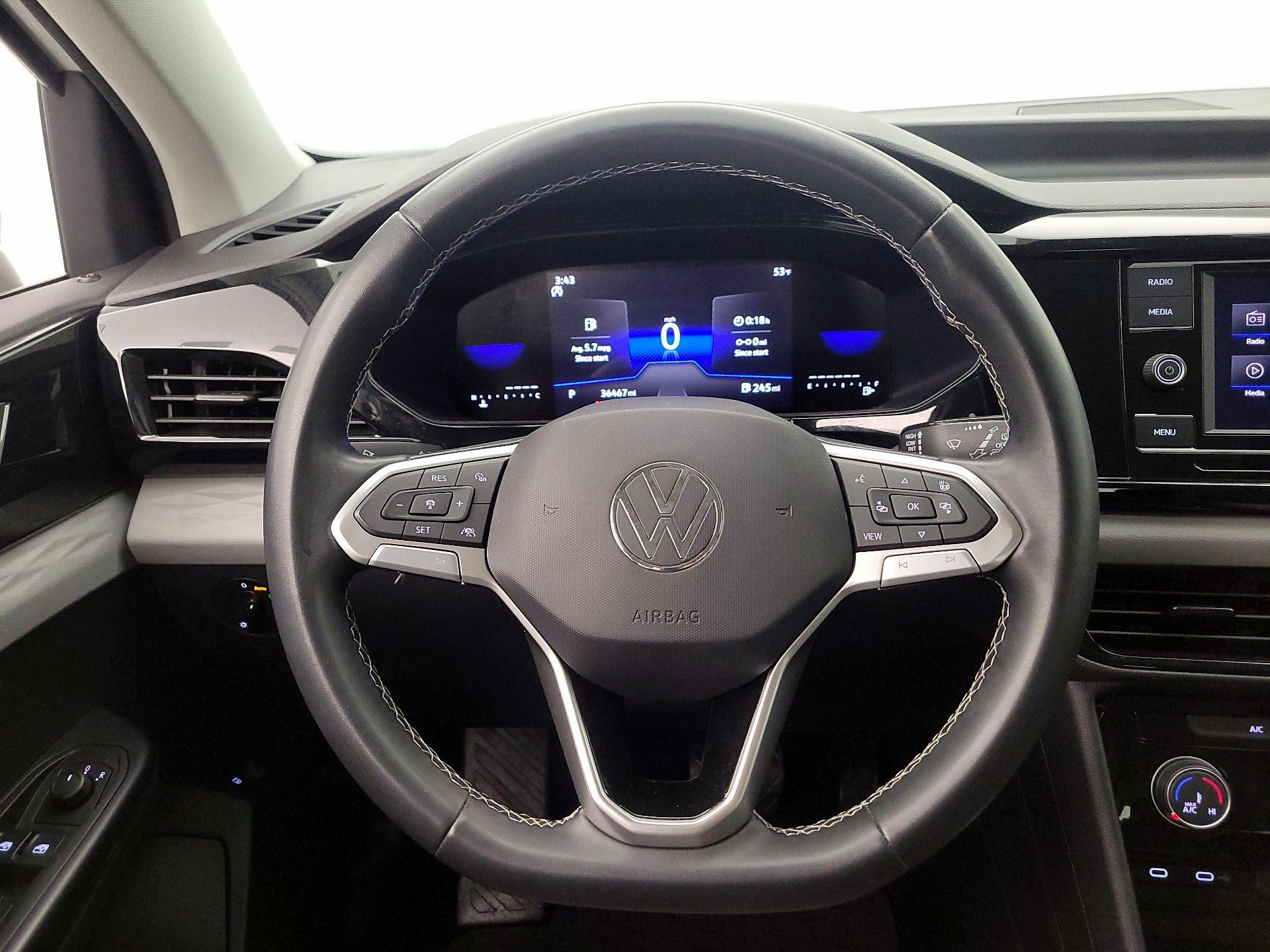 Thumbnail: 2023 Volkswagen Taos - 10