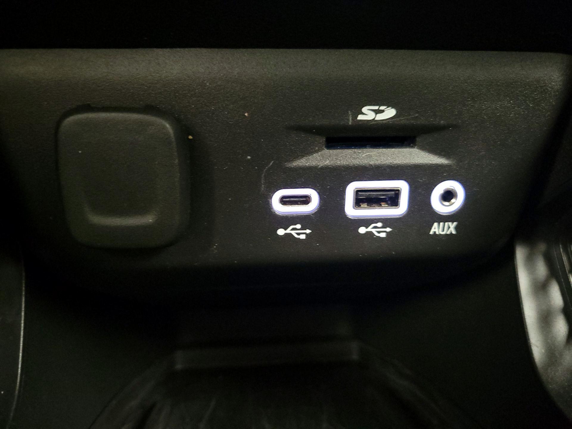 Thumbnail: 2023 Chevrolet TrailBlazer - 18