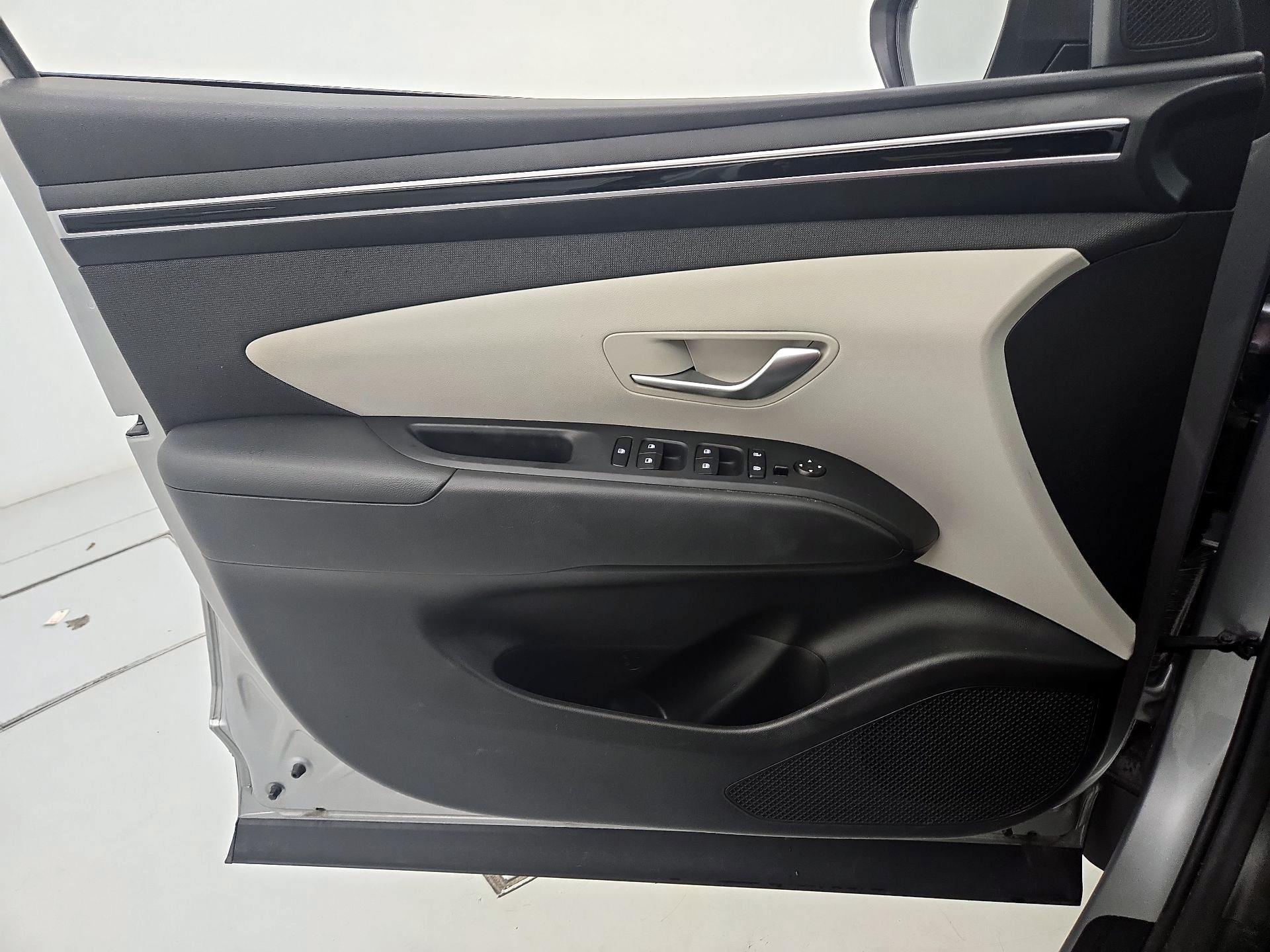 Thumbnail: 2023 Hyundai Tucson - 12