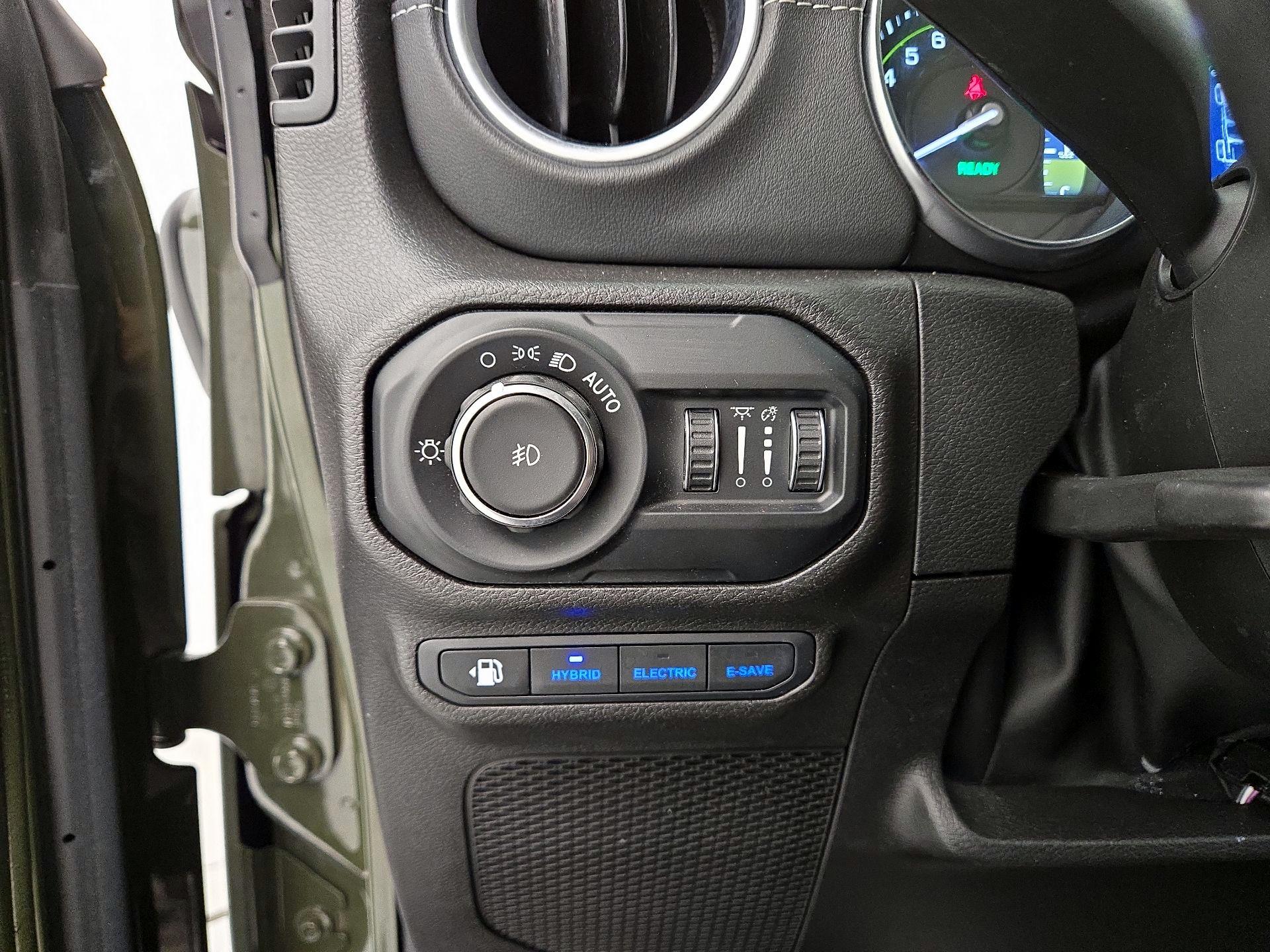 Thumbnail: 2021 Jeep Wrangler - 13