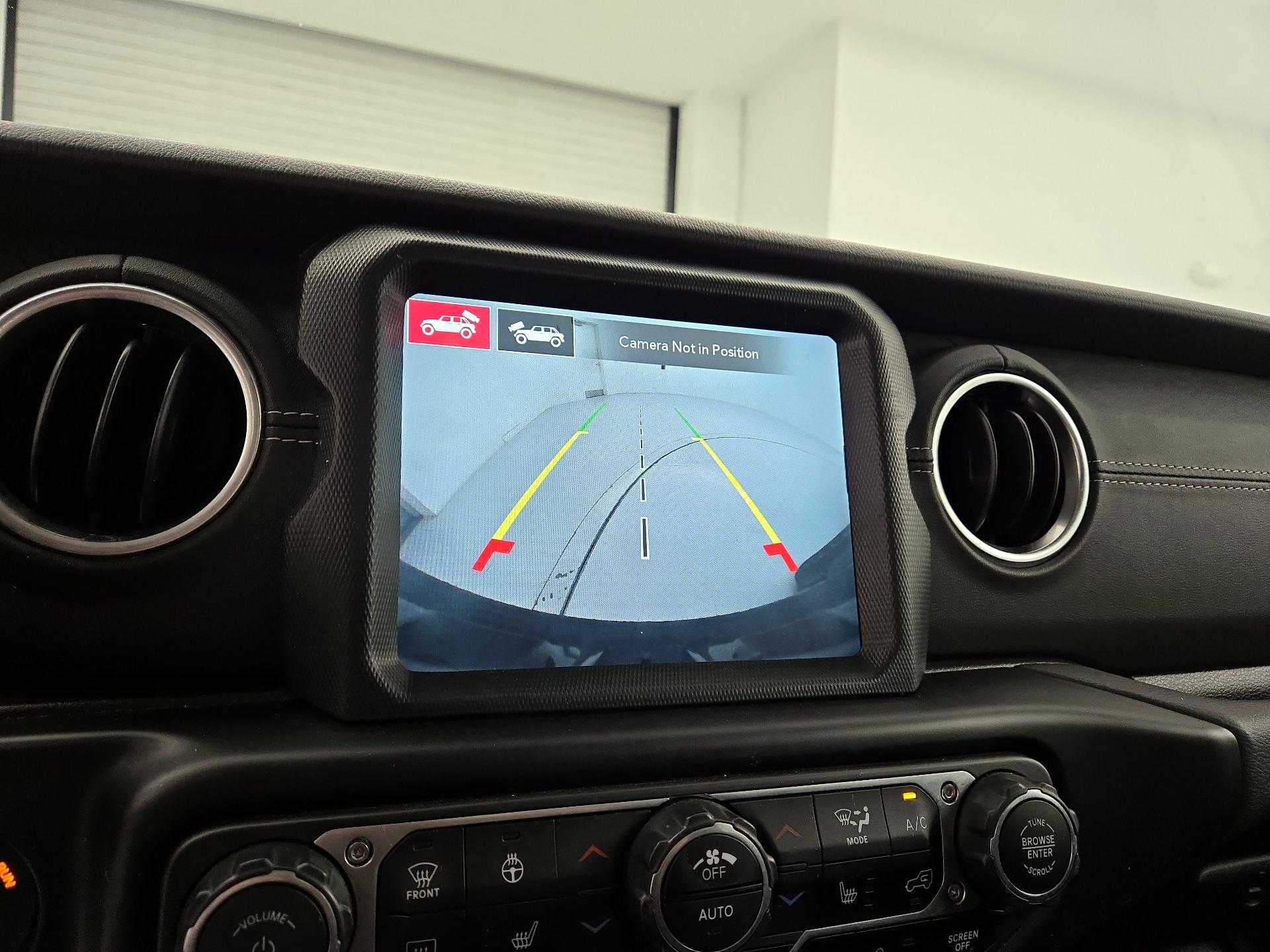 Thumbnail: 2021 Jeep Wrangler - 15