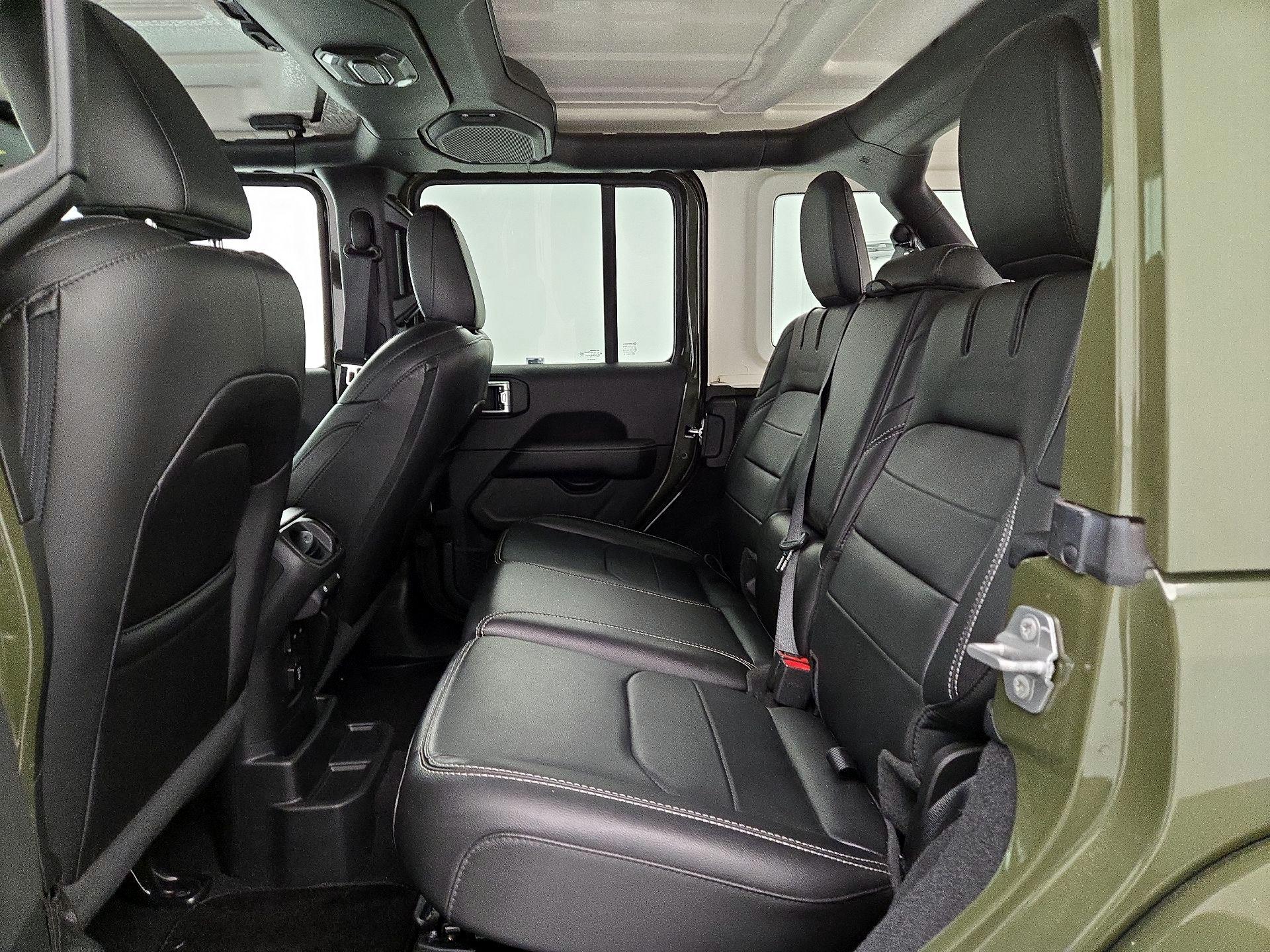 Thumbnail: 2021 Jeep Wrangler - 20