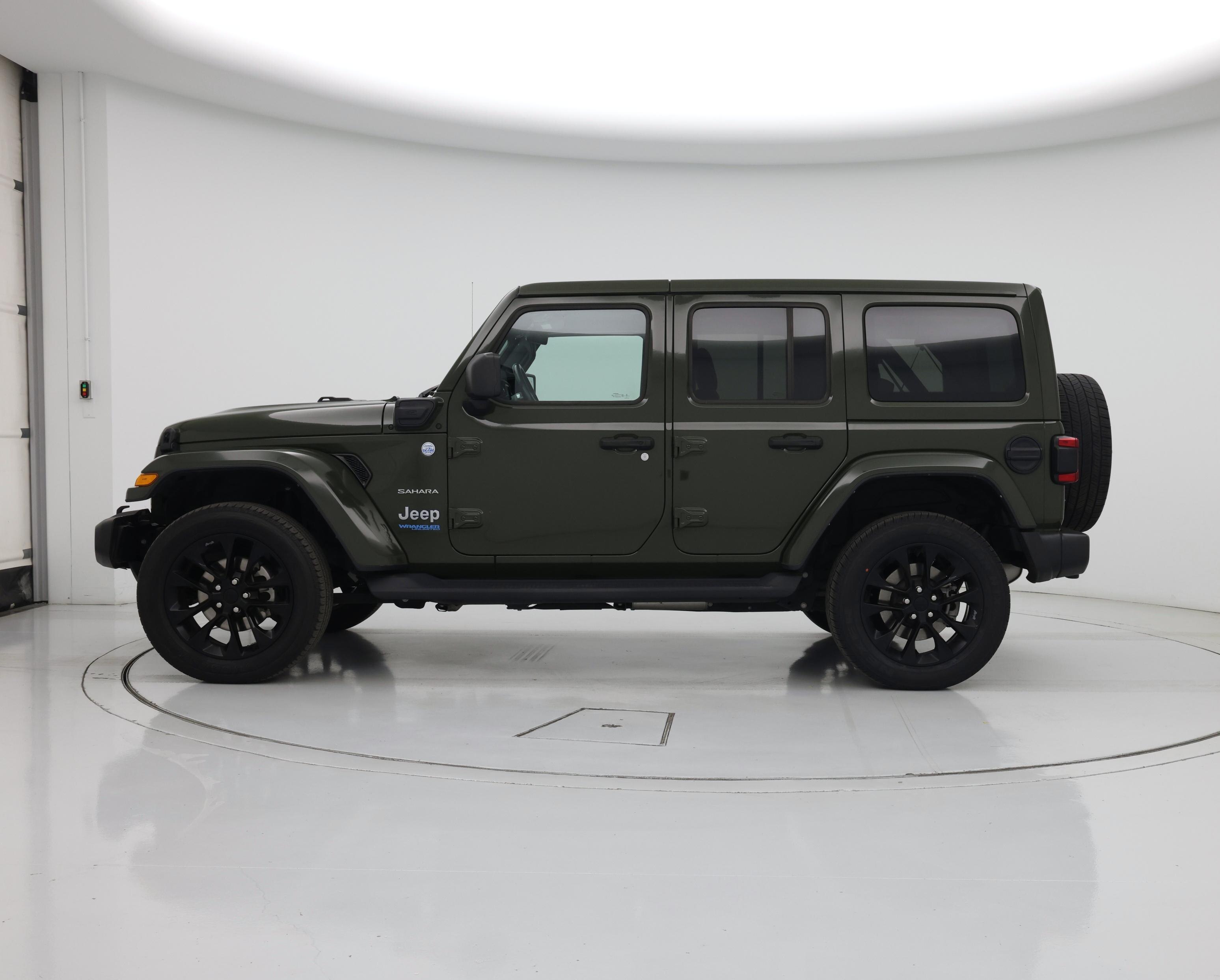 Thumbnail: 2021 Jeep Wrangler - 3