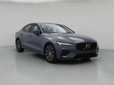 2022 Volvo S60 B5 Momentum