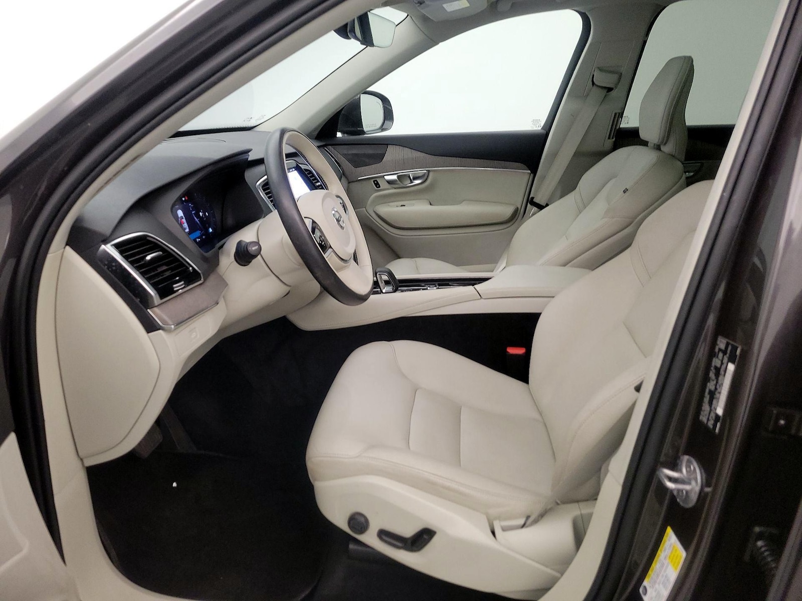 2023 Volvo XC90 Plus - Photo 12
