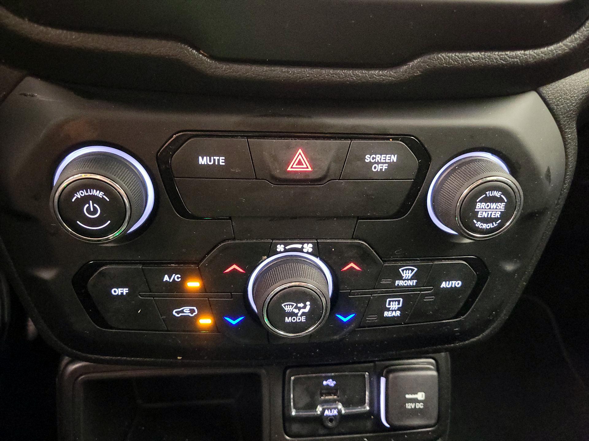 Thumbnail: 2020 Jeep Renegade - 16