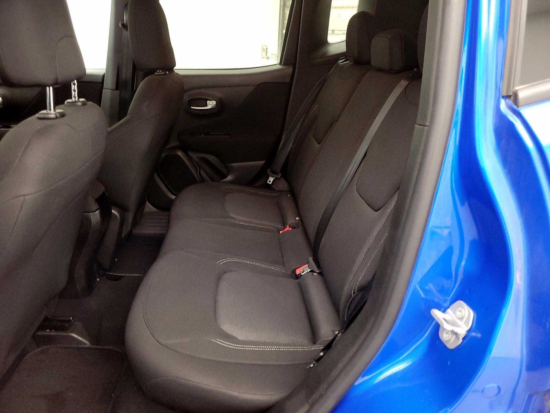 Thumbnail: 2020 Jeep Renegade - 19