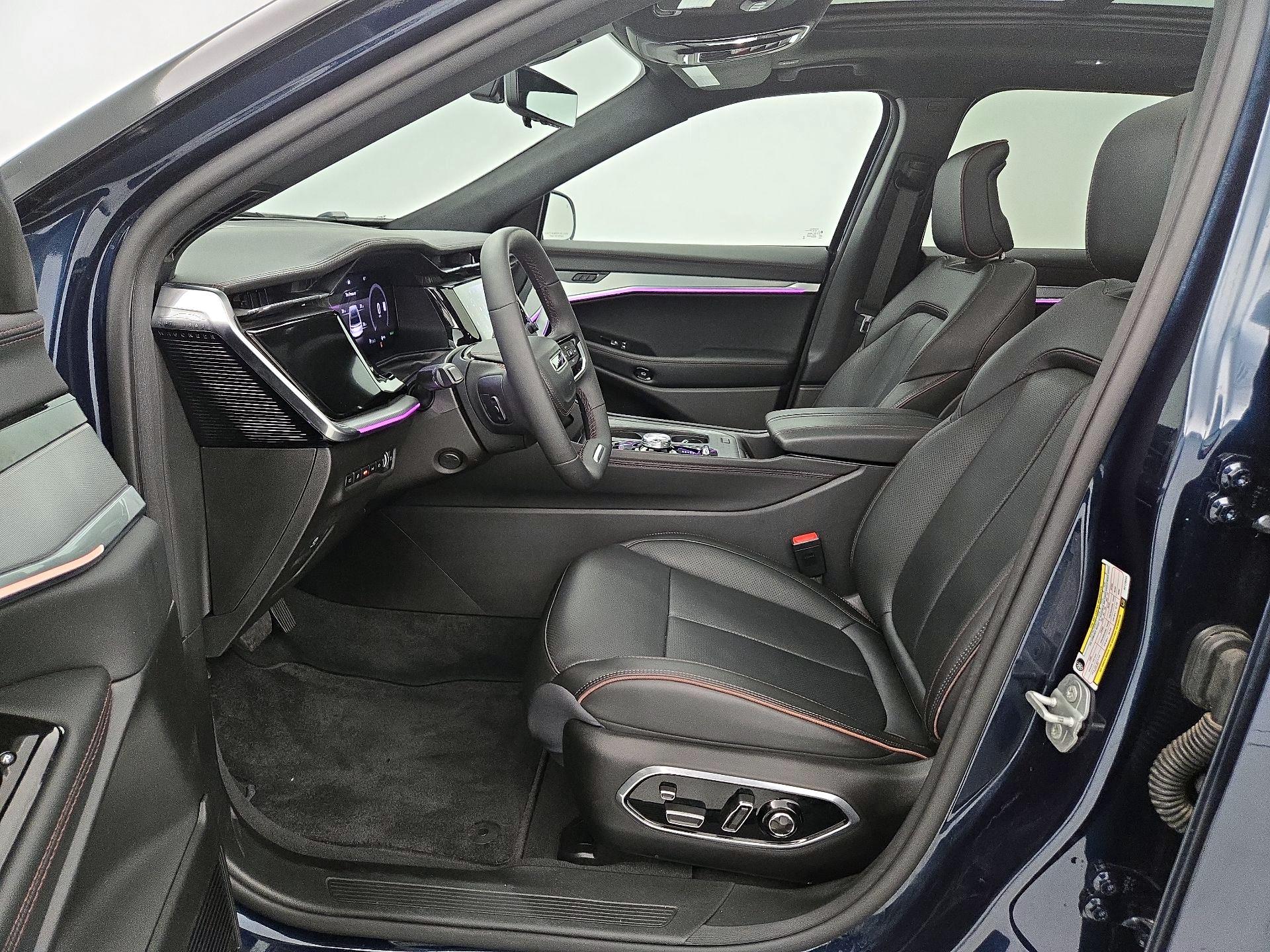 Thumbnail: 2024 Jeep Wagoneer S - 11