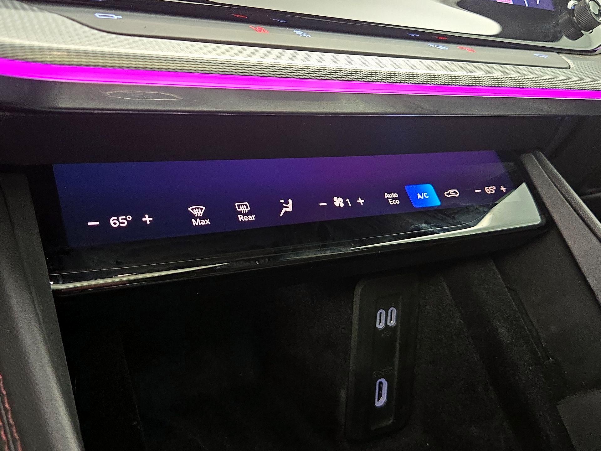 Thumbnail: 2024 Jeep Wagoneer S - 17