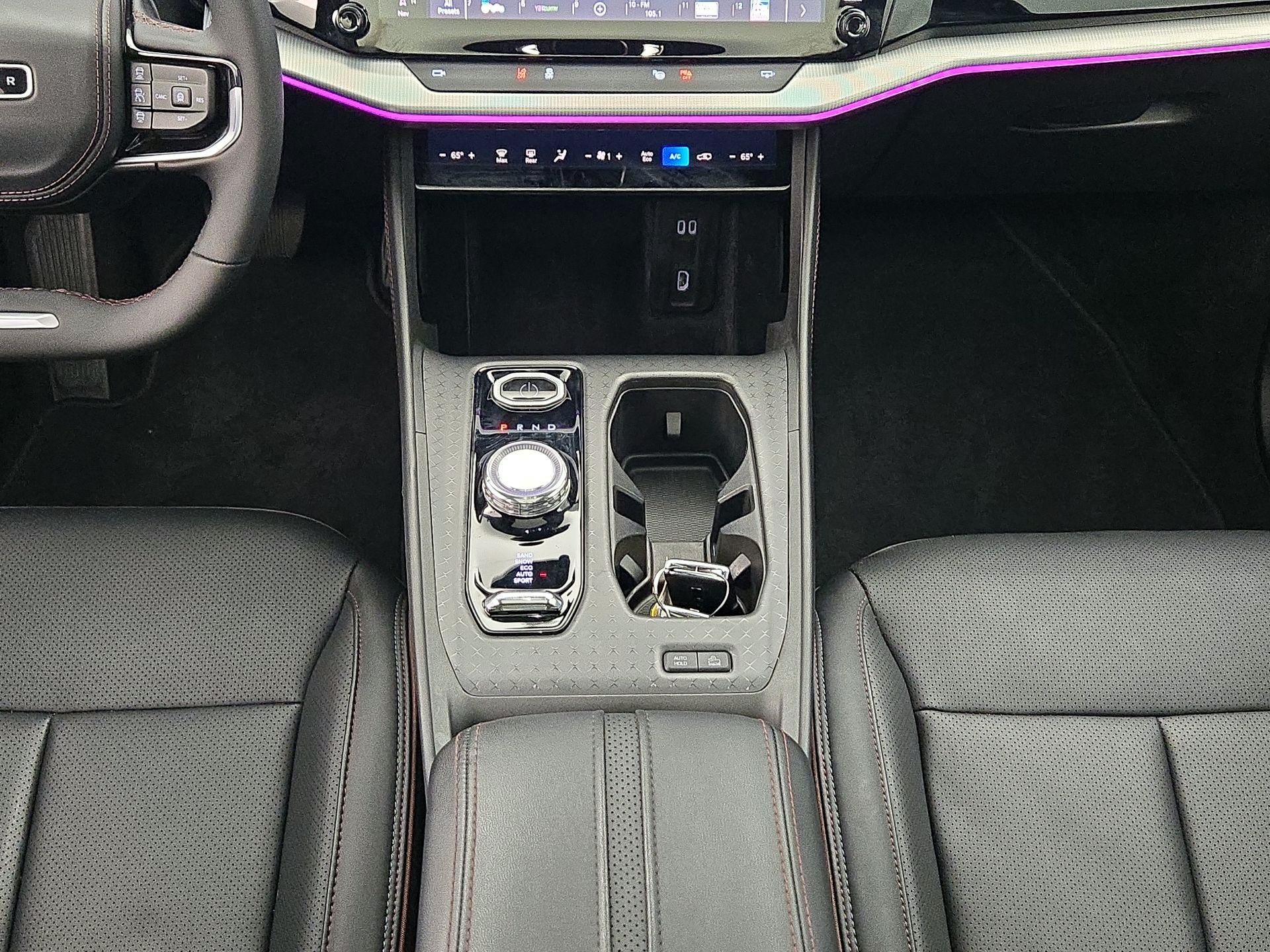 Thumbnail: 2024 Jeep Wagoneer S - 18