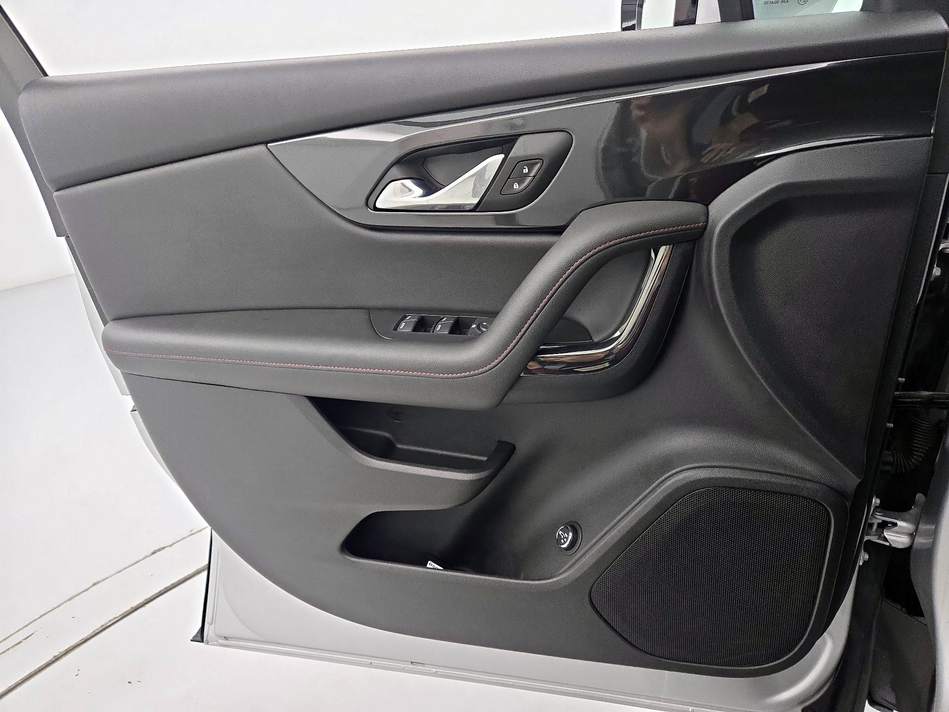 Thumbnail: 2021 Chevrolet Blazer - 12