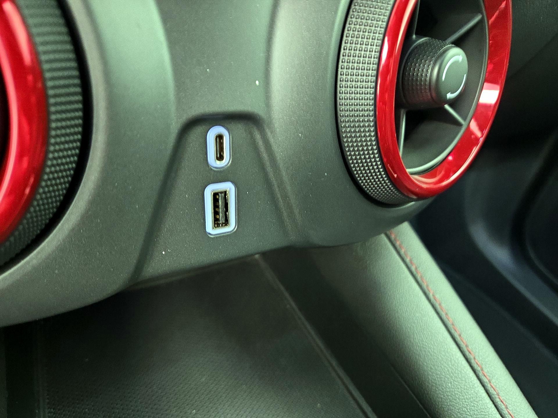 Thumbnail: 2021 Chevrolet Blazer - 19